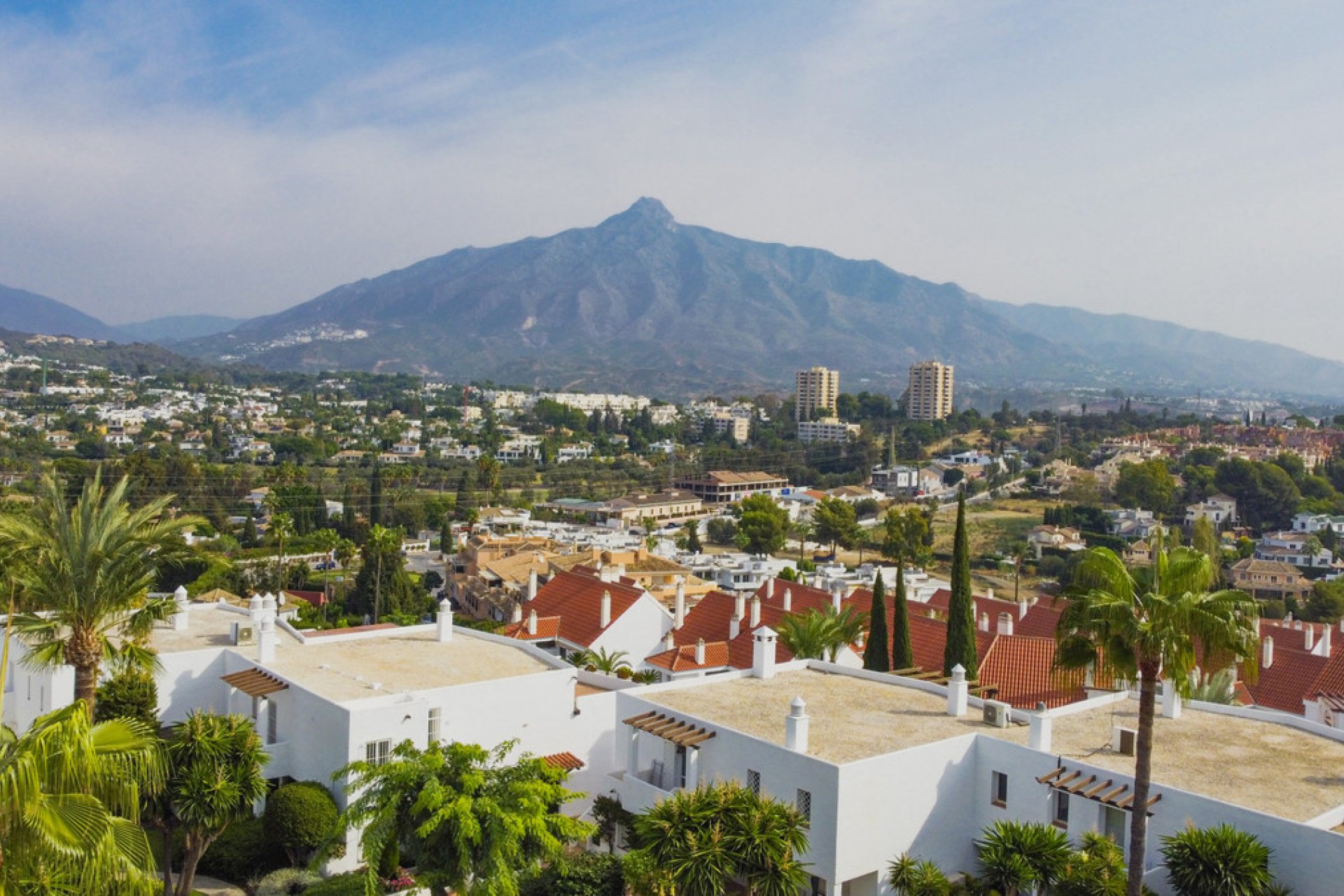 Resale - Apartment - Middle Floor Apartment - Marbella - Nueva Andalucia