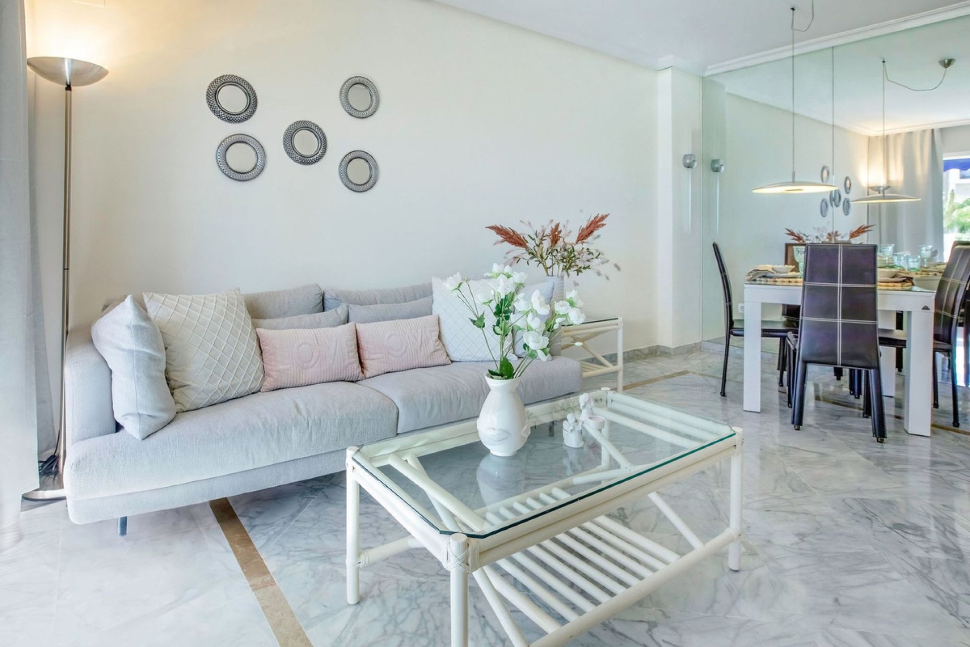 Resale - Apartment - Middle Floor Apartment - Marbella - Nueva Andalucia