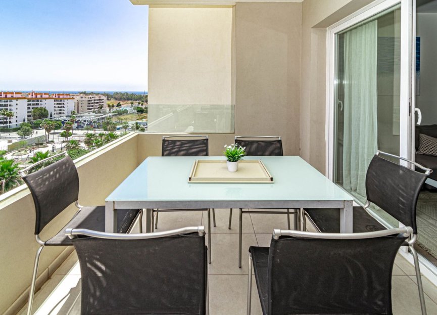 Resale - Apartment - Middle Floor Apartment - Marbella - Nueva Andalucia