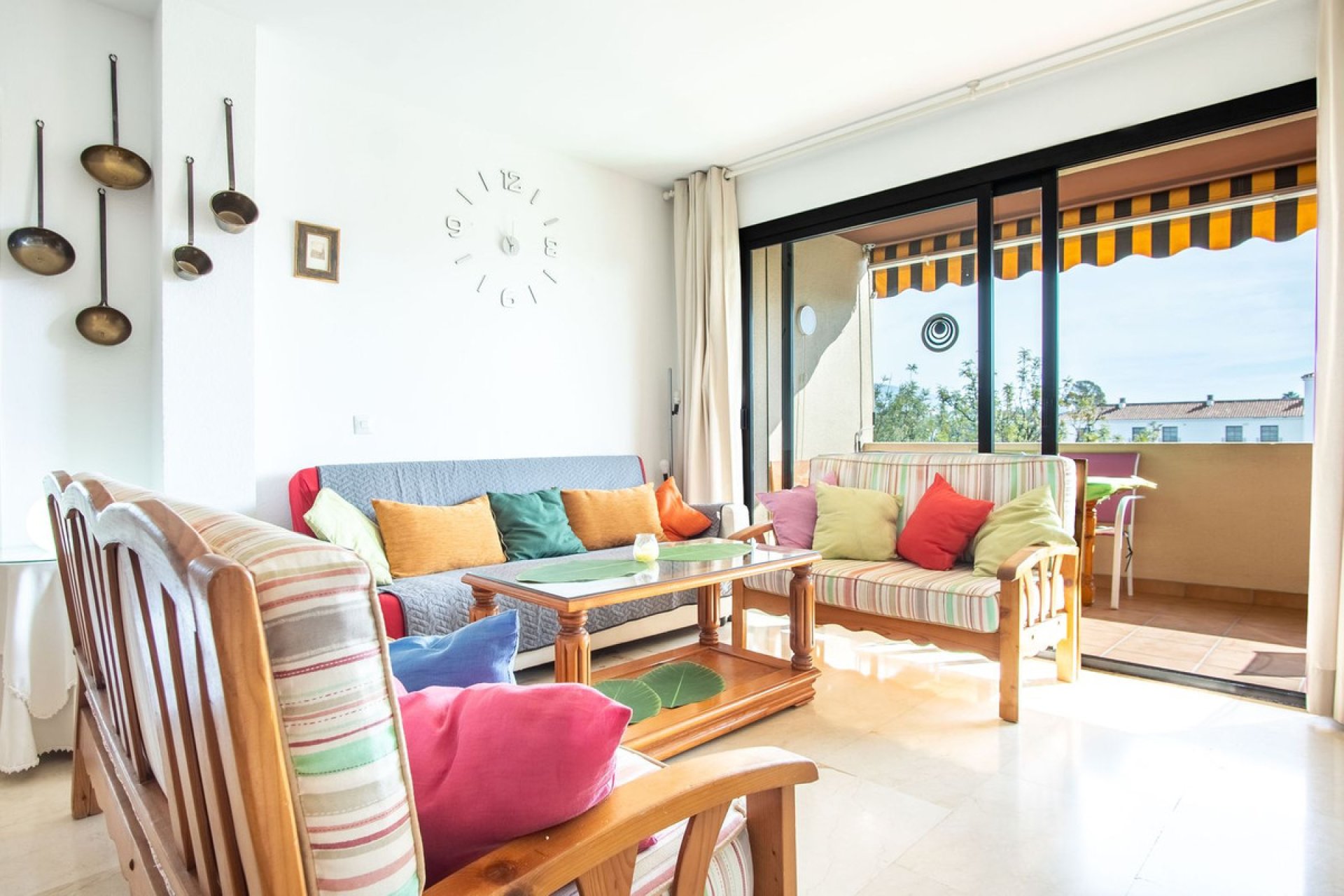 Resale - Apartment - Middle Floor Apartment - Marbella - Nueva Andalucia