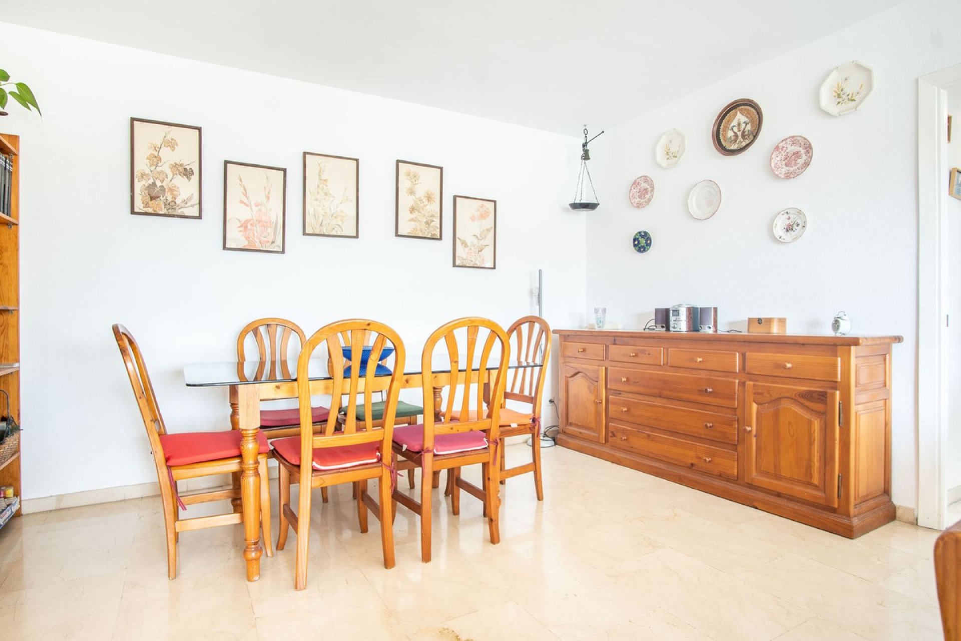 Resale - Apartment - Middle Floor Apartment - Marbella - Nueva Andalucia