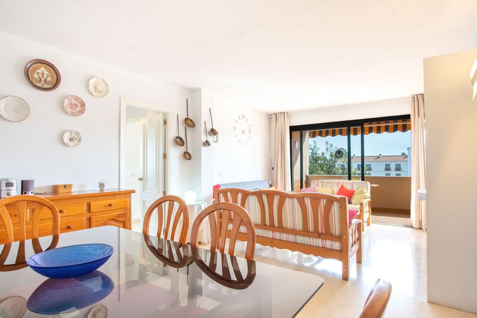 Resale - Apartment - Middle Floor Apartment - Marbella - Nueva Andalucia