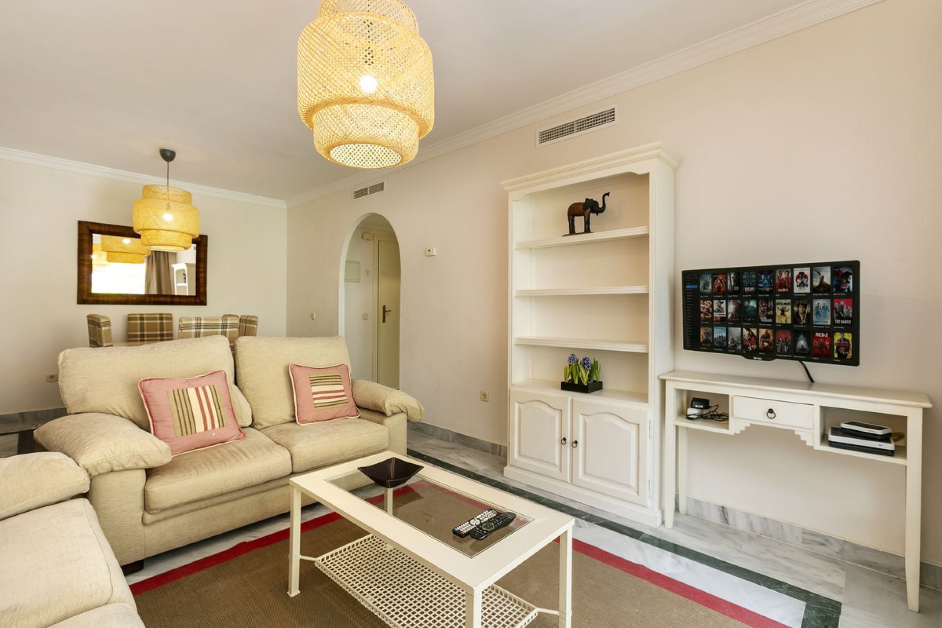 Resale - Apartment - Middle Floor Apartment - Marbella - Nueva Andalucia