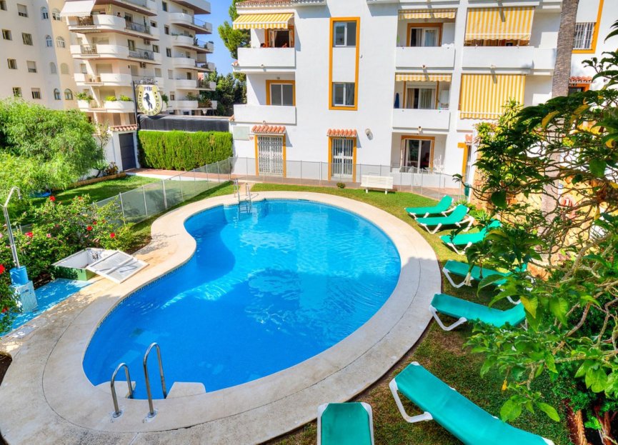 Resale - Apartment - Middle Floor Apartment - Marbella - Nueva Andalucia