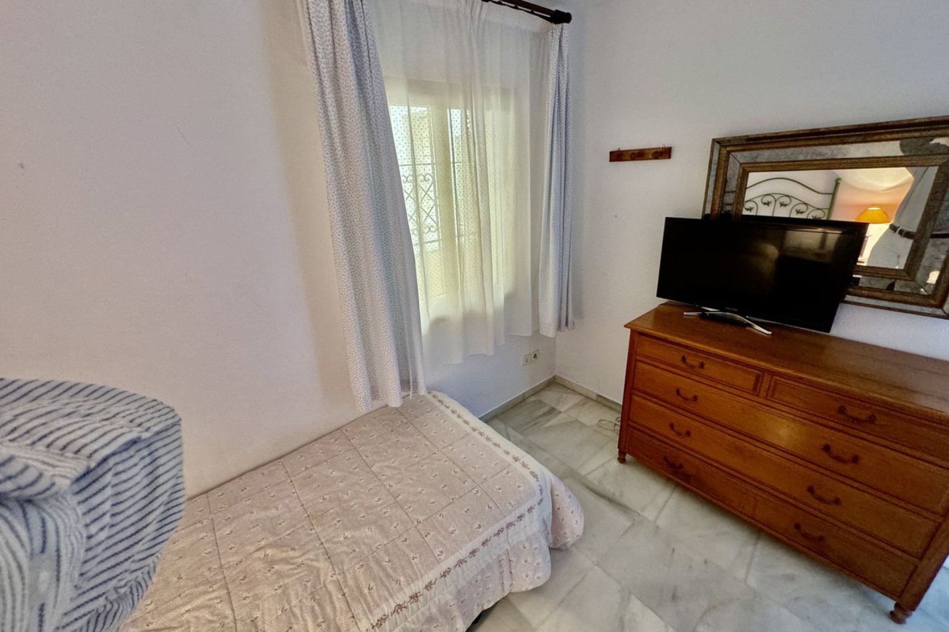 Resale - Apartment - Middle Floor Apartment - Marbella - Nueva Andalucia