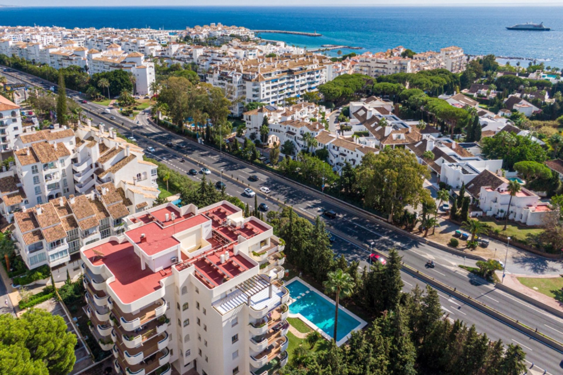 Resale - Apartment - Middle Floor Apartment - Marbella - Nueva Andalucia