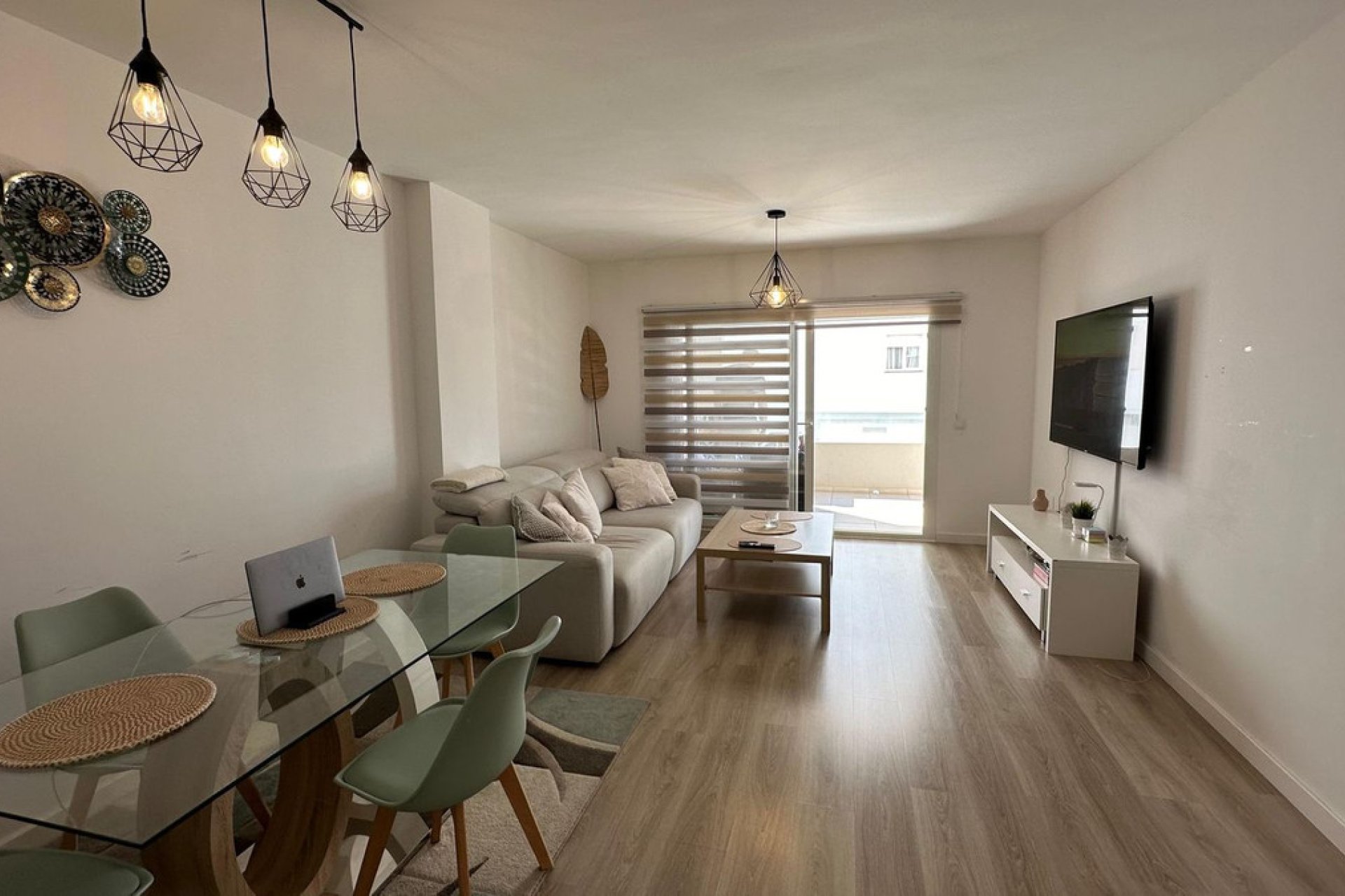 Resale - Apartment - Middle Floor Apartment - Marbella - Nueva Andalucia