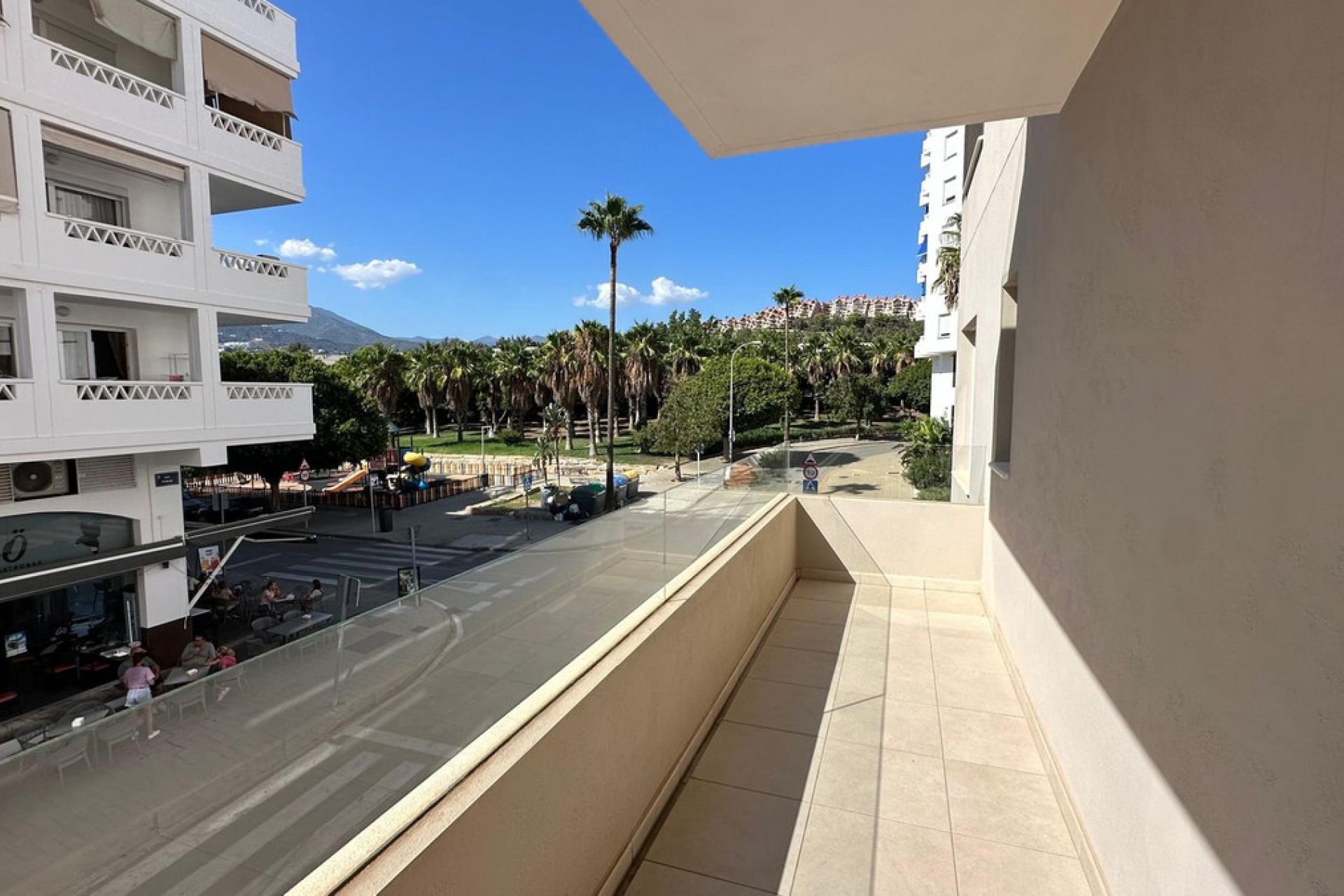 Resale - Apartment - Middle Floor Apartment - Marbella - Nueva Andalucia