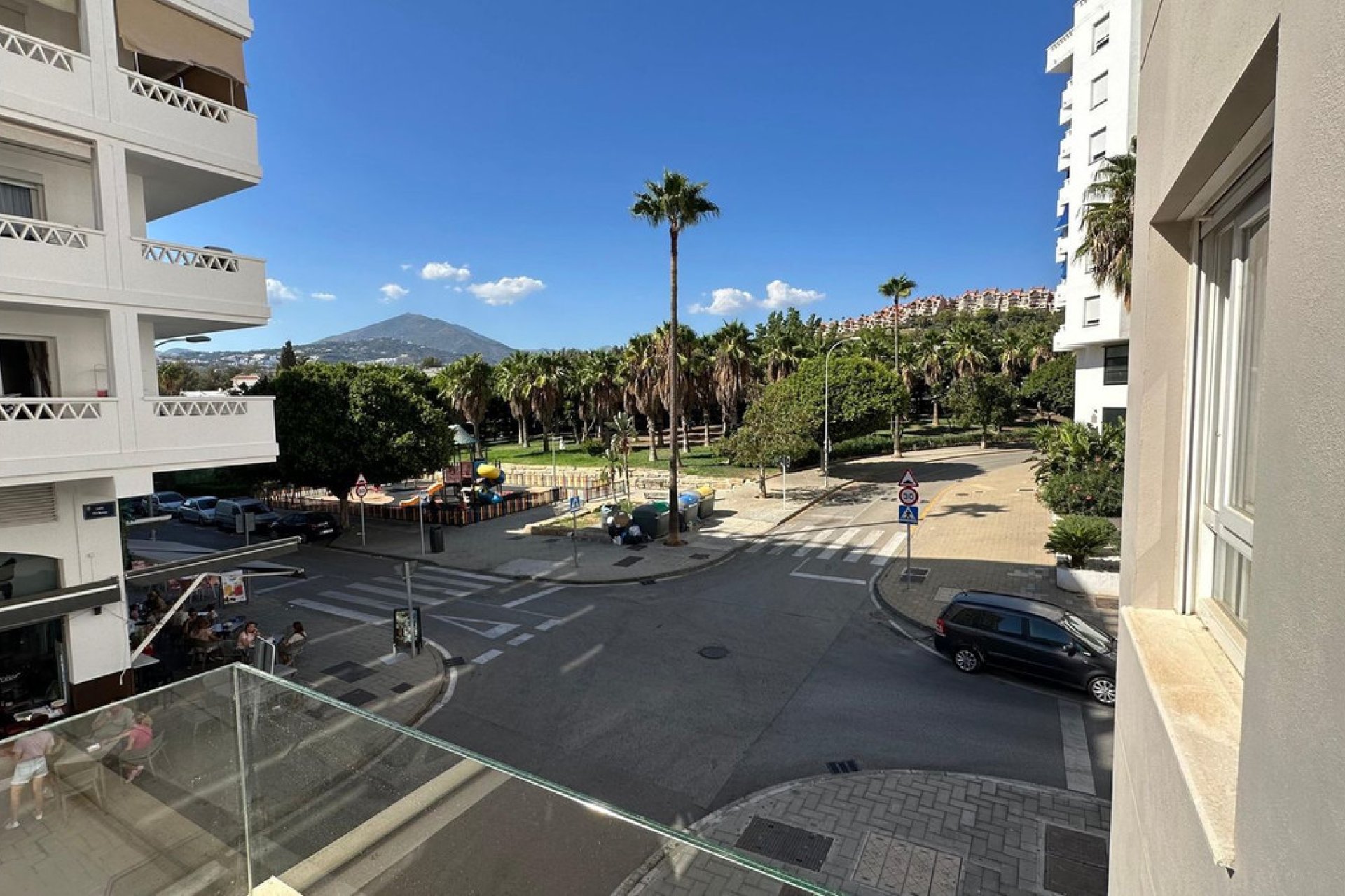 Resale - Apartment - Middle Floor Apartment - Marbella - Nueva Andalucia