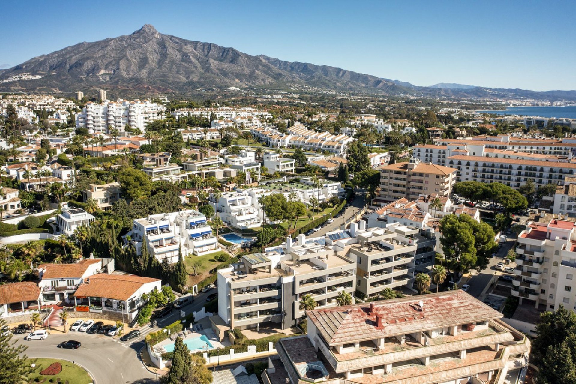 Resale - Apartment - Middle Floor Apartment - Marbella - Nueva Andalucia