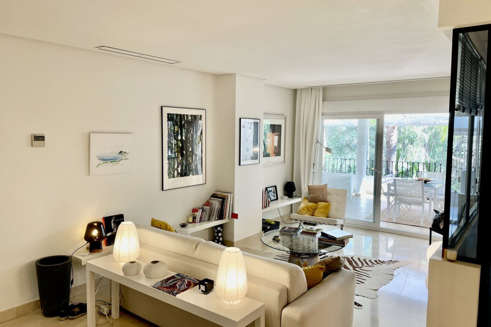 Resale - Apartment - Middle Floor Apartment - Marbella - Nueva Andalucia