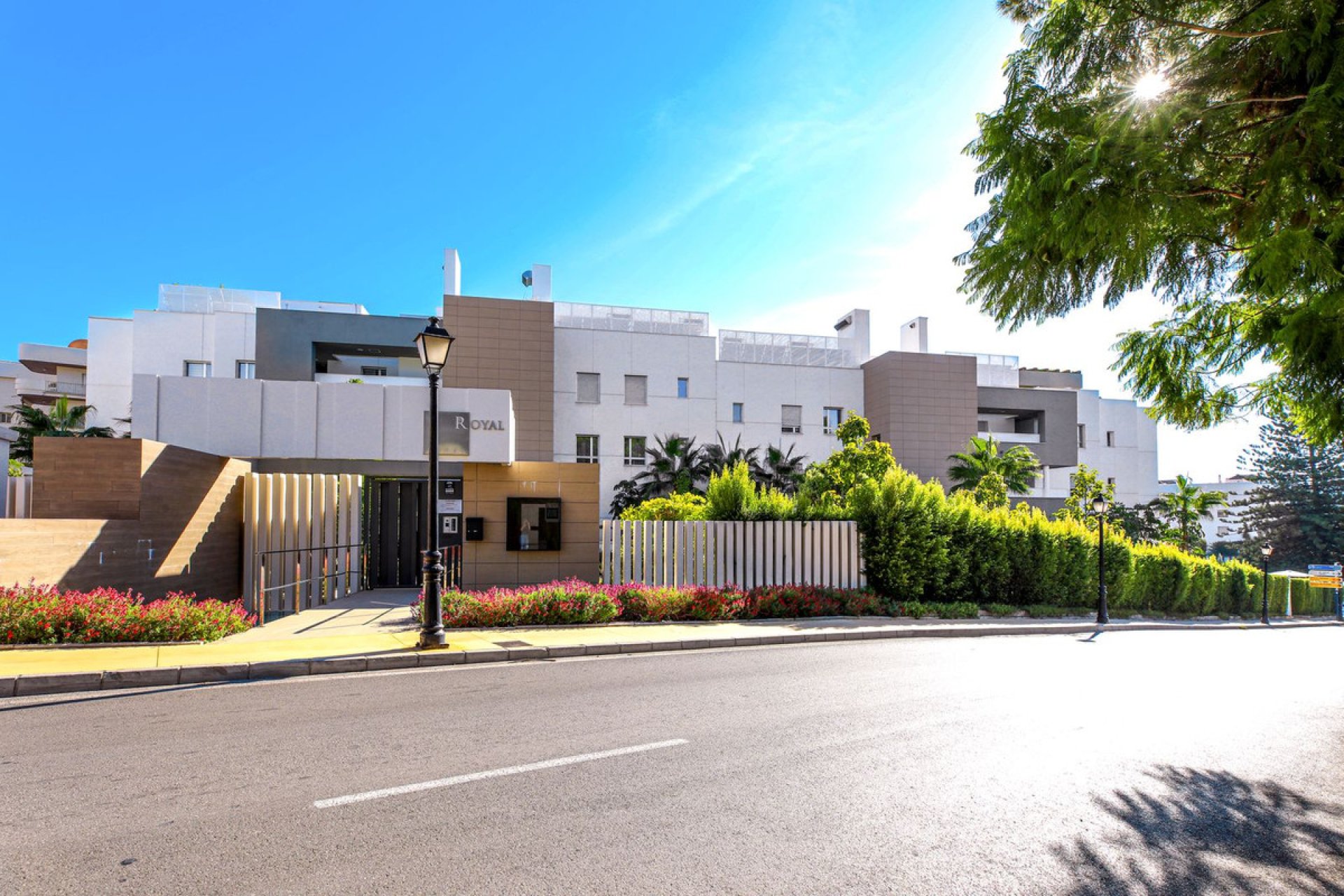 Resale - Apartment - Middle Floor Apartment - Marbella - Nueva Andalucia