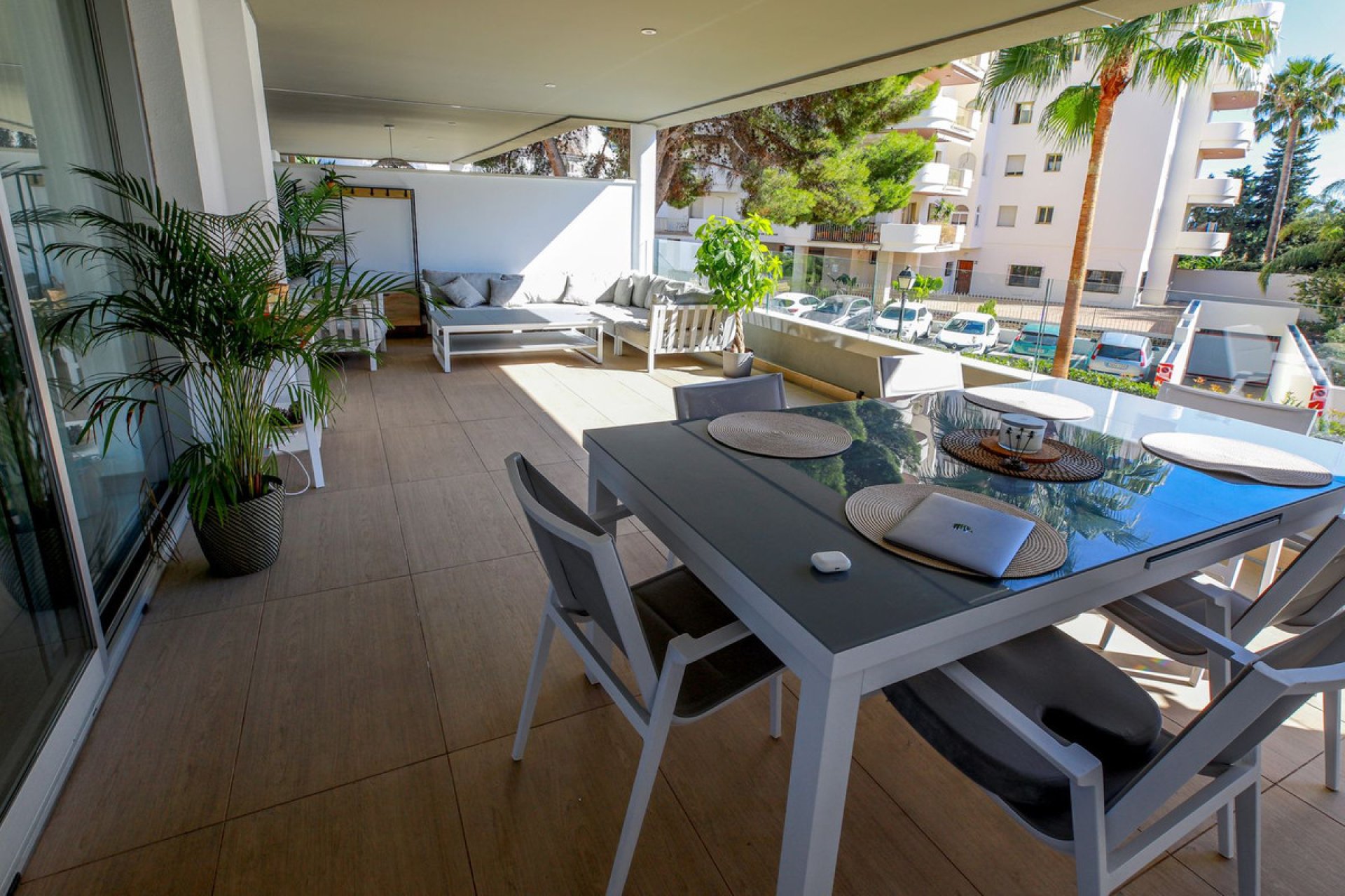 Resale - Apartment - Middle Floor Apartment - Marbella - Nueva Andalucia