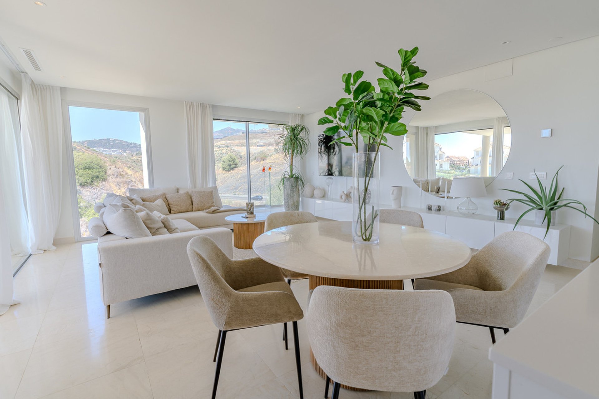 Resale - Apartment - Middle Floor Apartment - Marbella - Nueva Andalucia