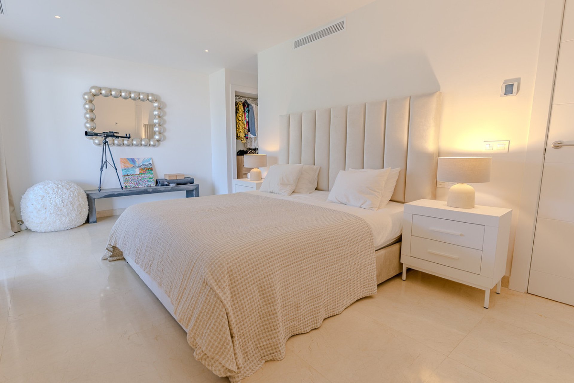 Resale - Apartment - Middle Floor Apartment - Marbella - Nueva Andalucia