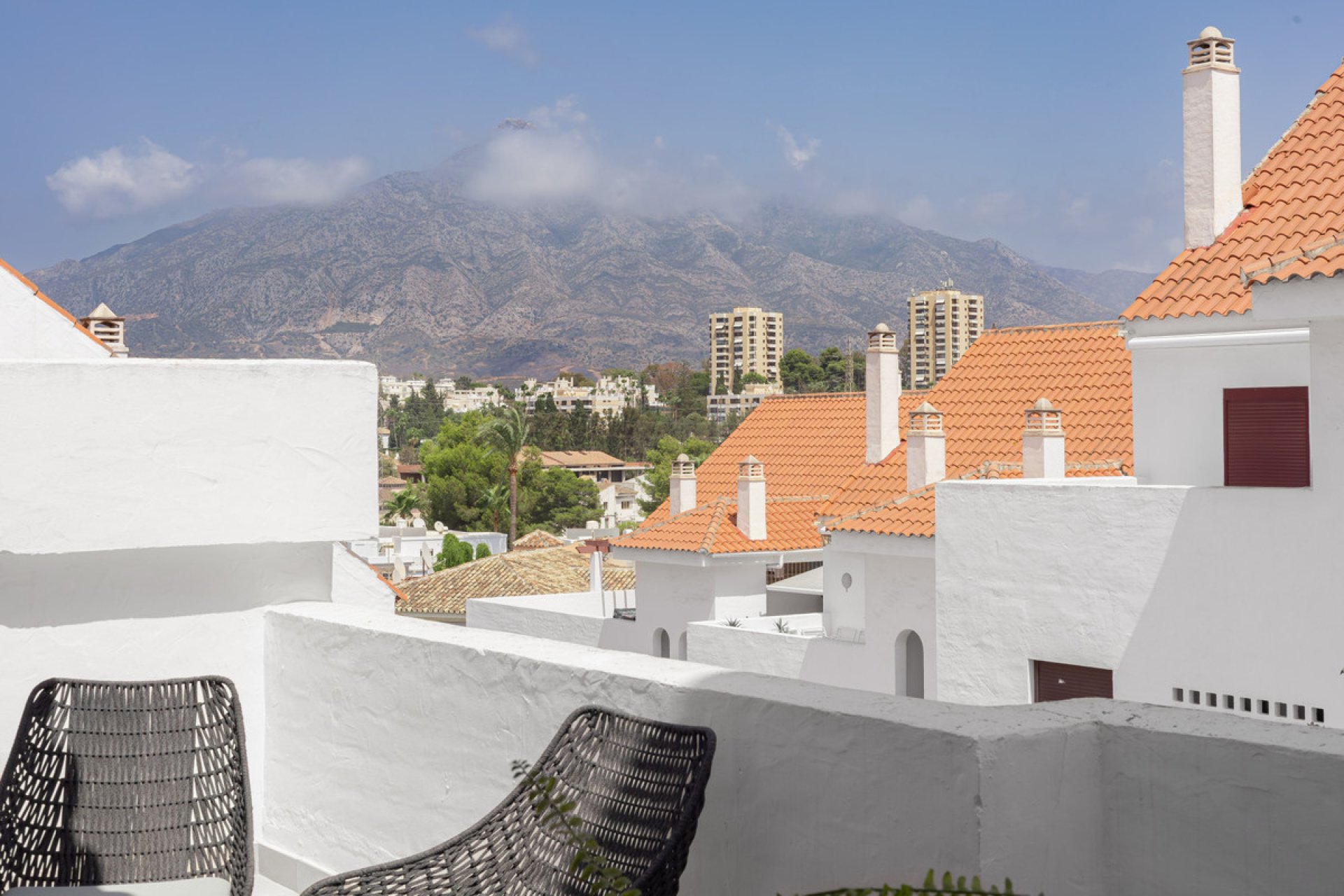 Resale - Apartment - Middle Floor Apartment - Marbella - Nueva Andalucia