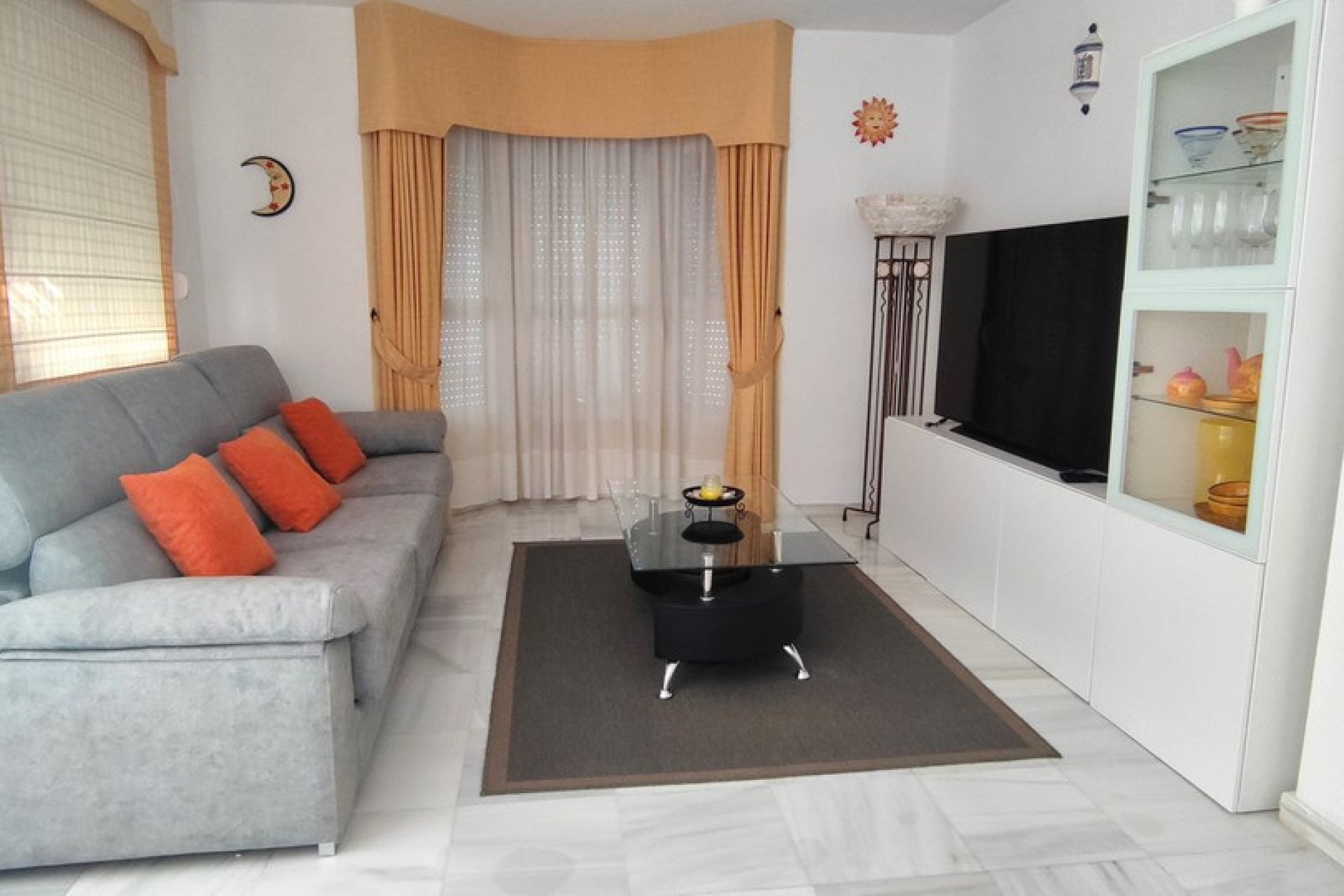 Resale - Apartment - Middle Floor Apartment - Marbella - Nueva Andalucia