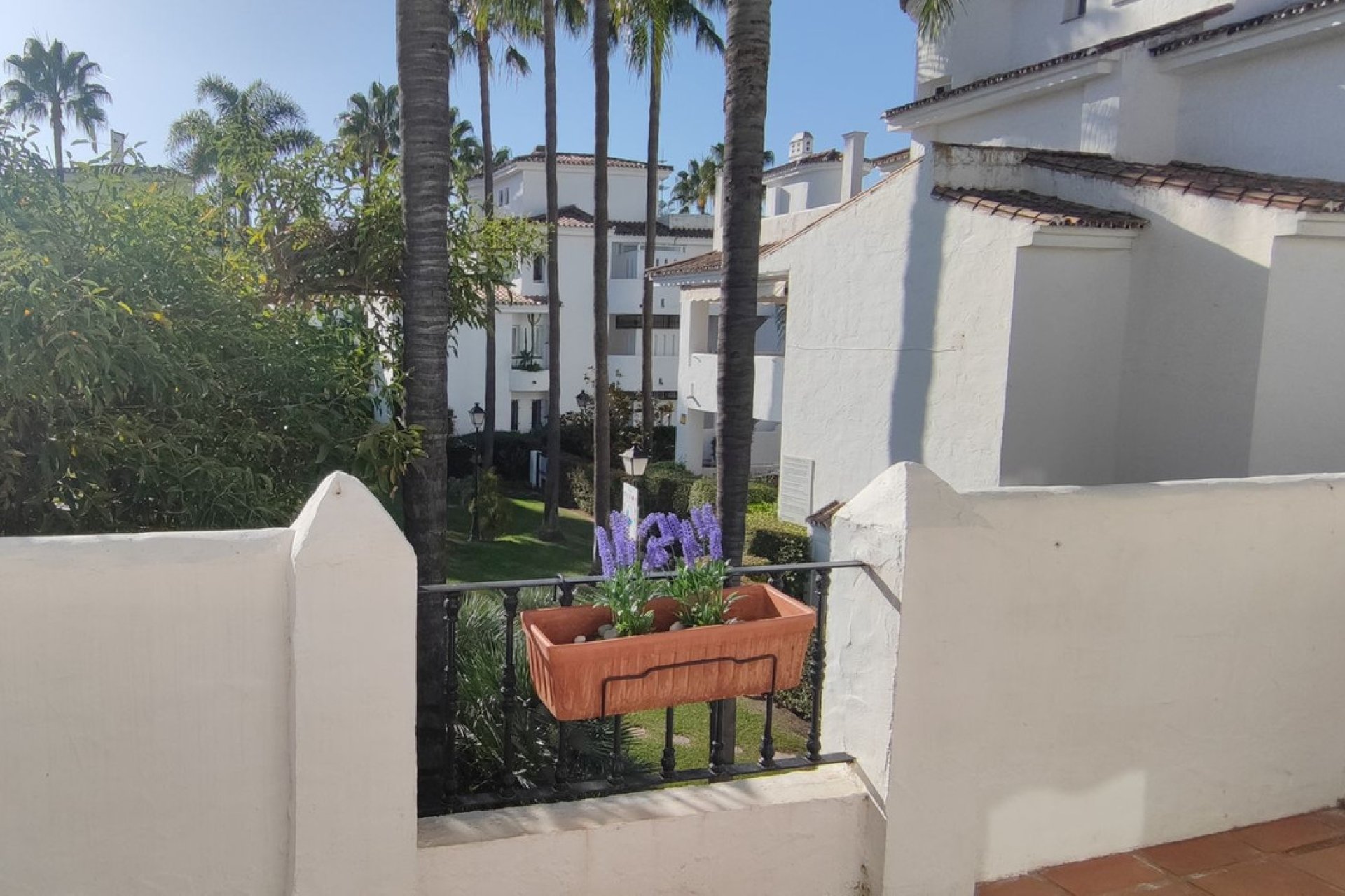 Resale - Apartment - Middle Floor Apartment - Marbella - Nueva Andalucia