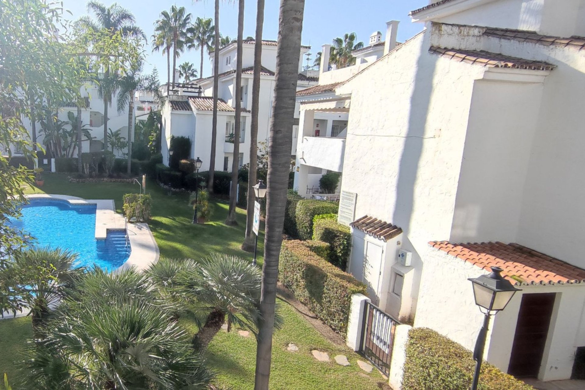 Resale - Apartment - Middle Floor Apartment - Marbella - Nueva Andalucia