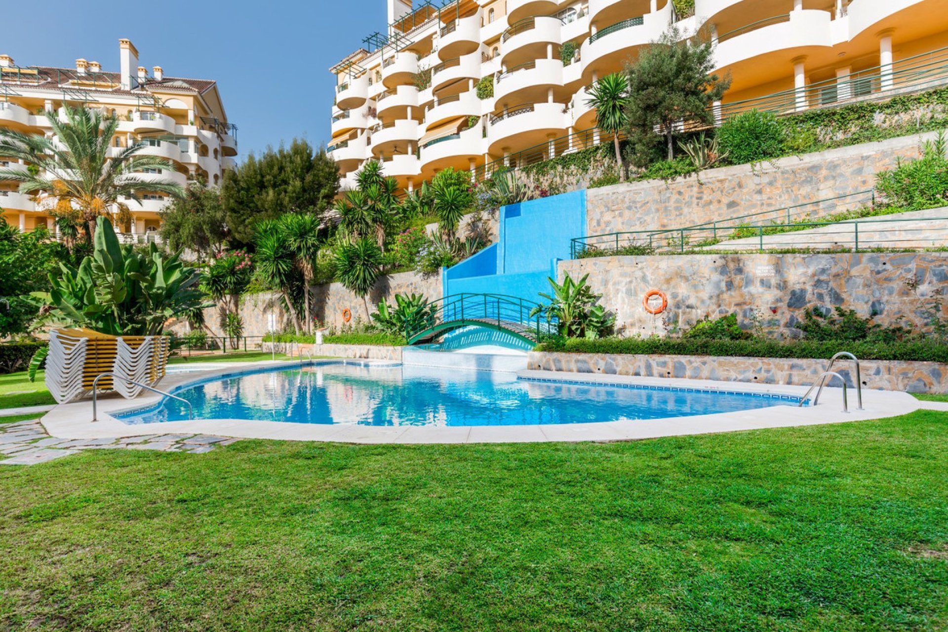 Resale - Apartment - Middle Floor Apartment - Marbella - Nueva Andalucia