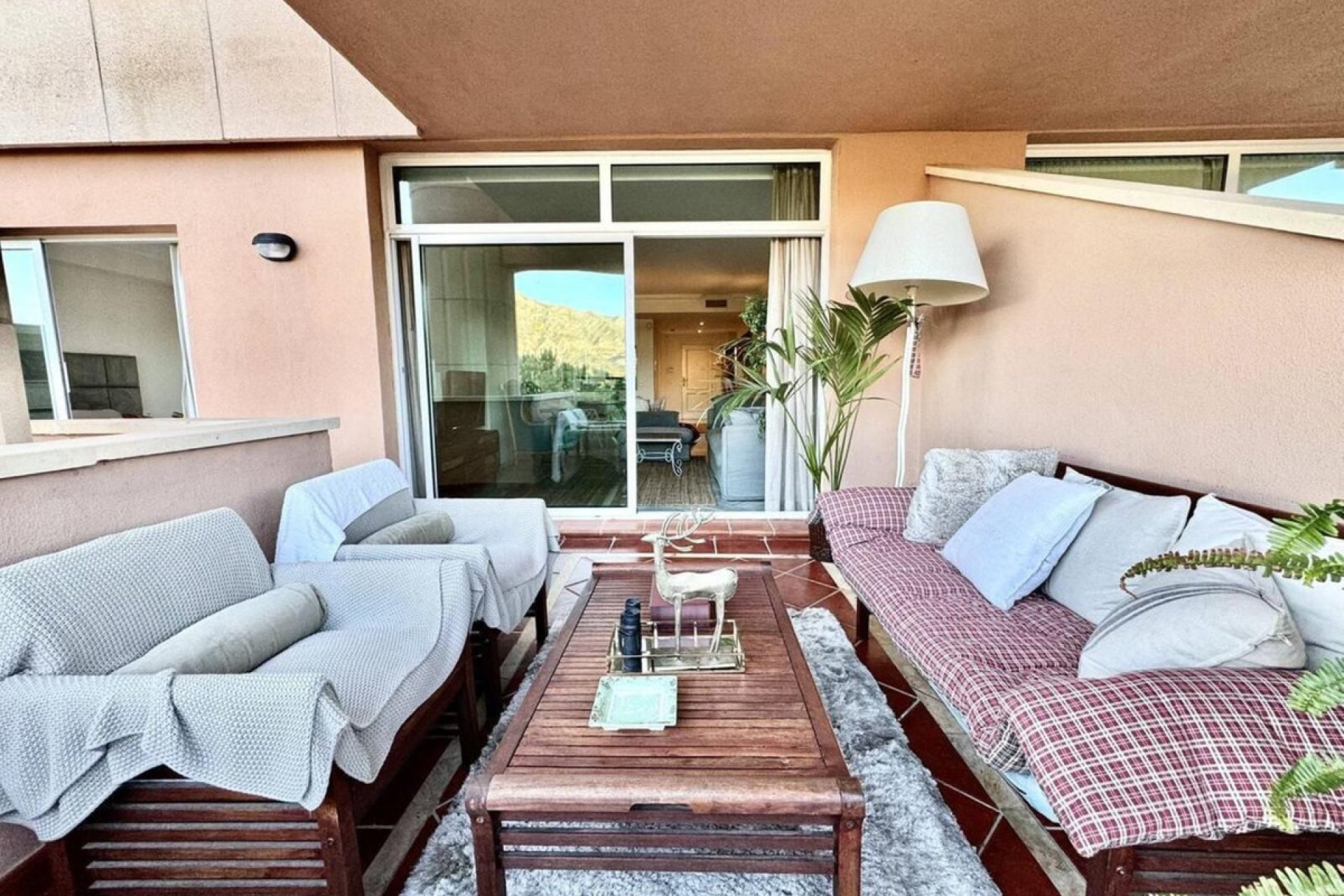 Resale - Apartment - Middle Floor Apartment - Marbella - Nueva Andalucia