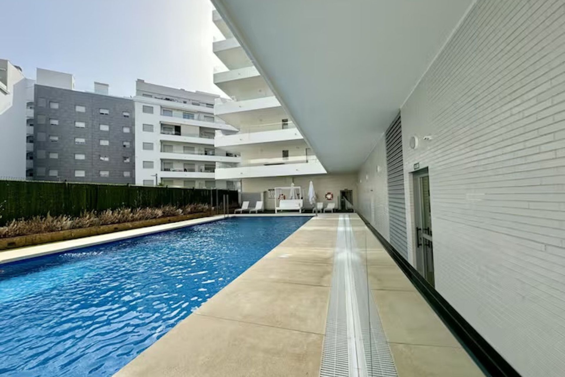 Resale - Apartment - Middle Floor Apartment - Marbella - Nueva Andalucia