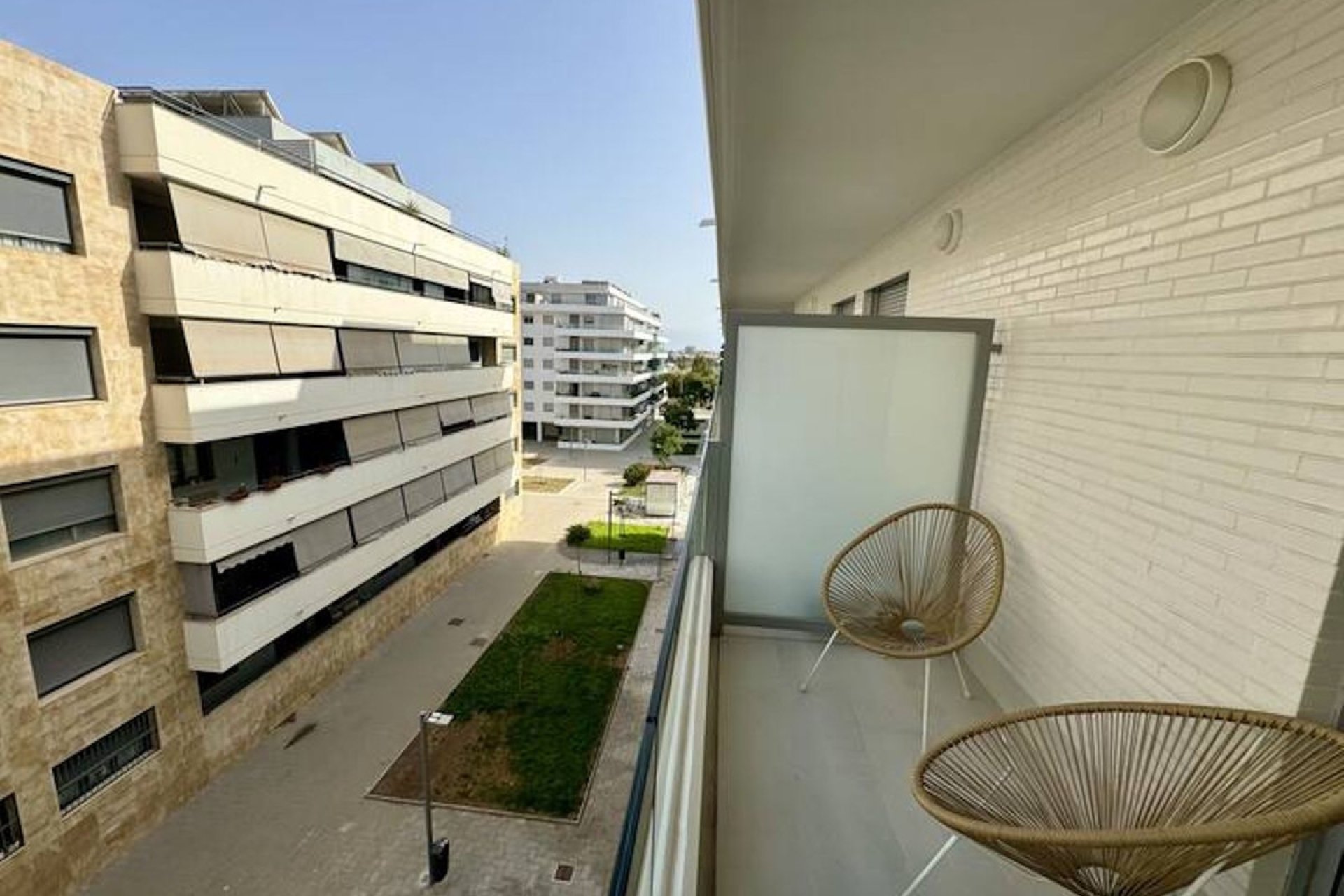 Resale - Apartment - Middle Floor Apartment - Marbella - Nueva Andalucia