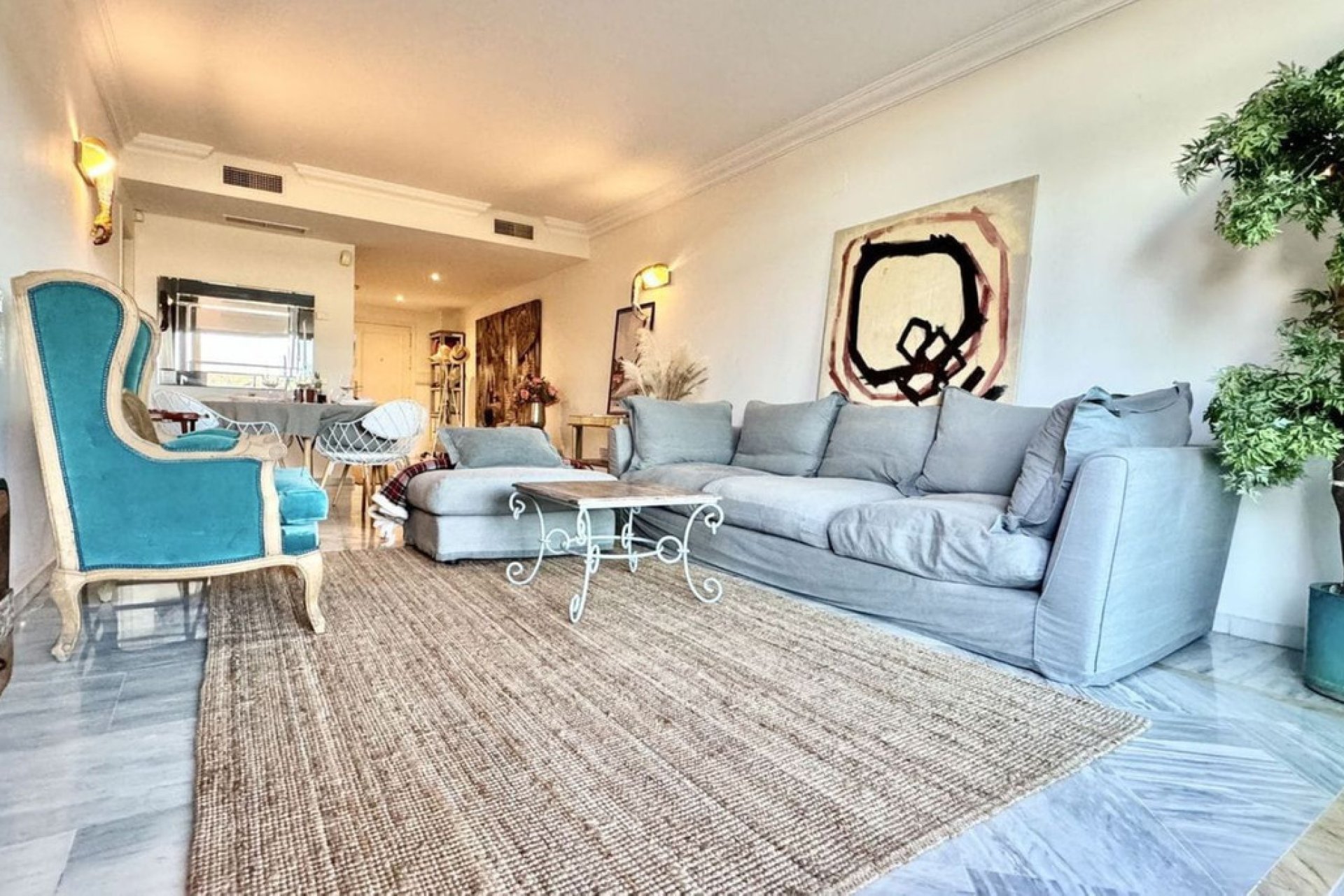 Resale - Apartment - Middle Floor Apartment - Marbella - Nueva Andalucia