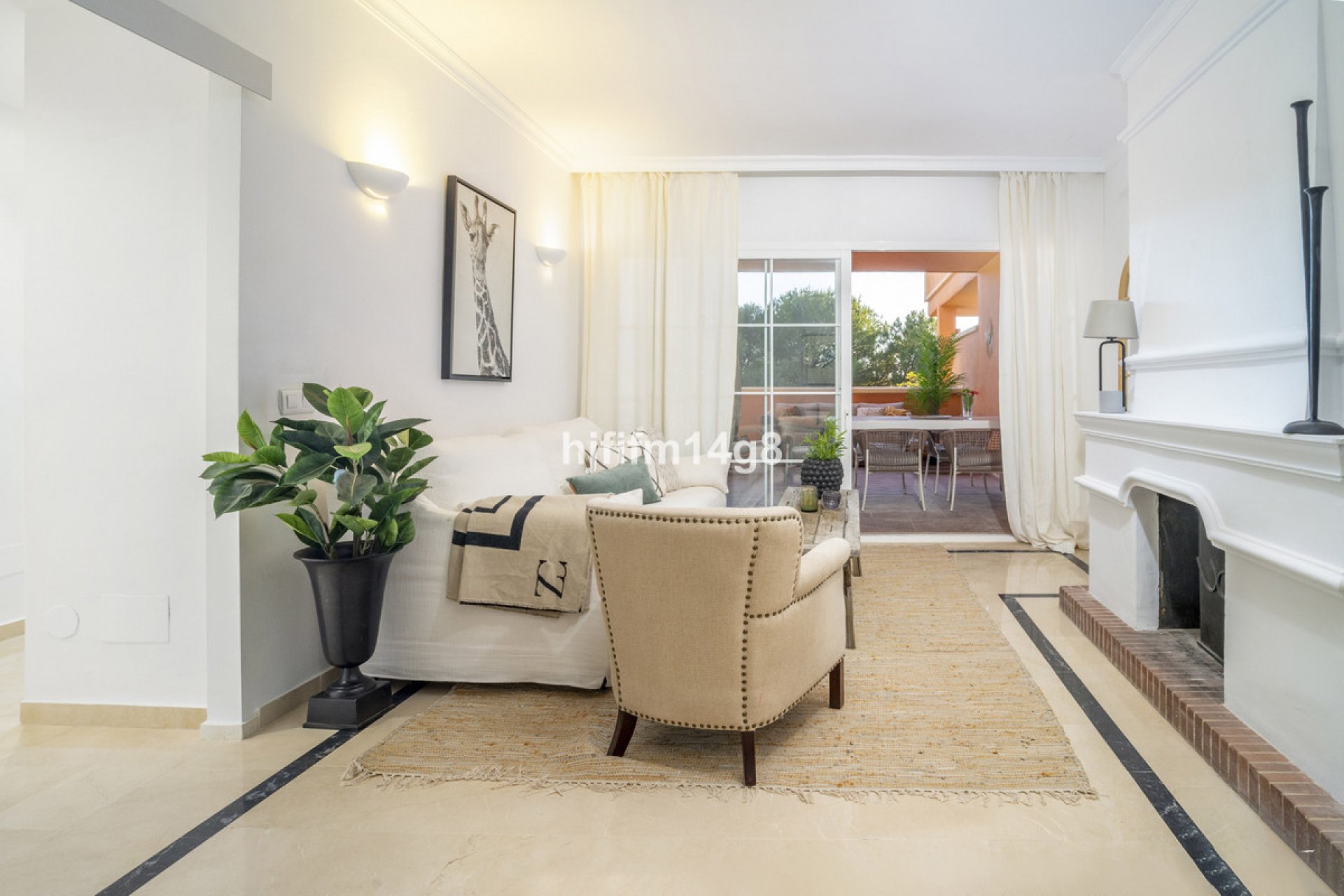 Resale - Apartment - Middle Floor Apartment - Marbella - Nueva Andalucia