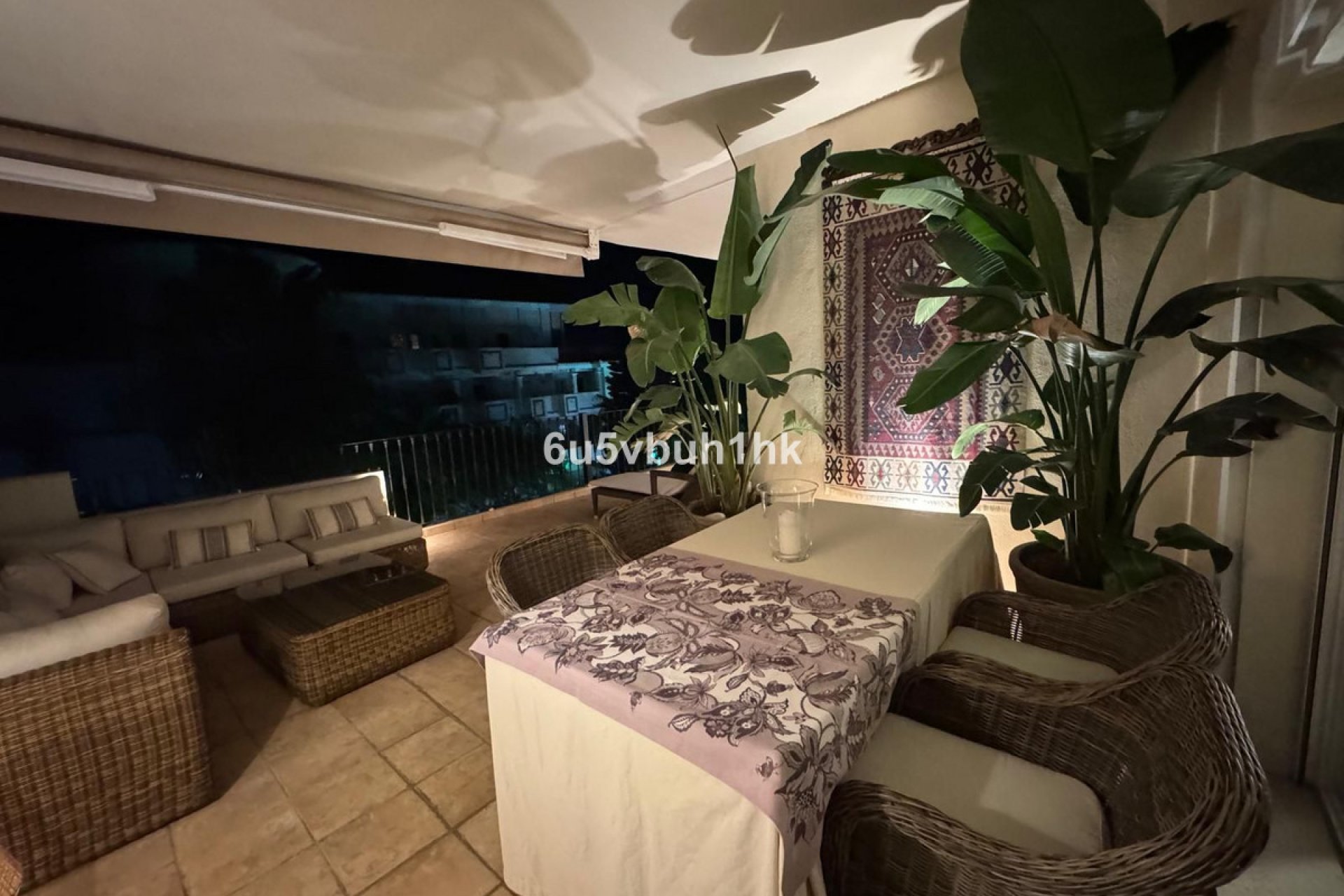 Resale - Apartment - Middle Floor Apartment - Marbella - Nueva Andalucia