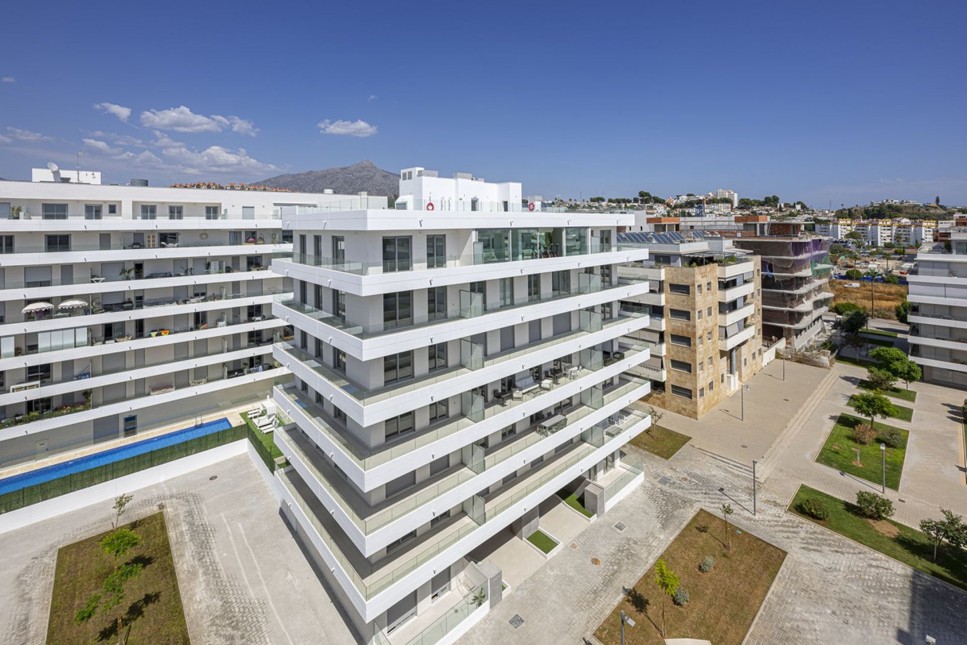 Resale - Apartment - Middle Floor Apartment - Marbella - Nueva Andalucia