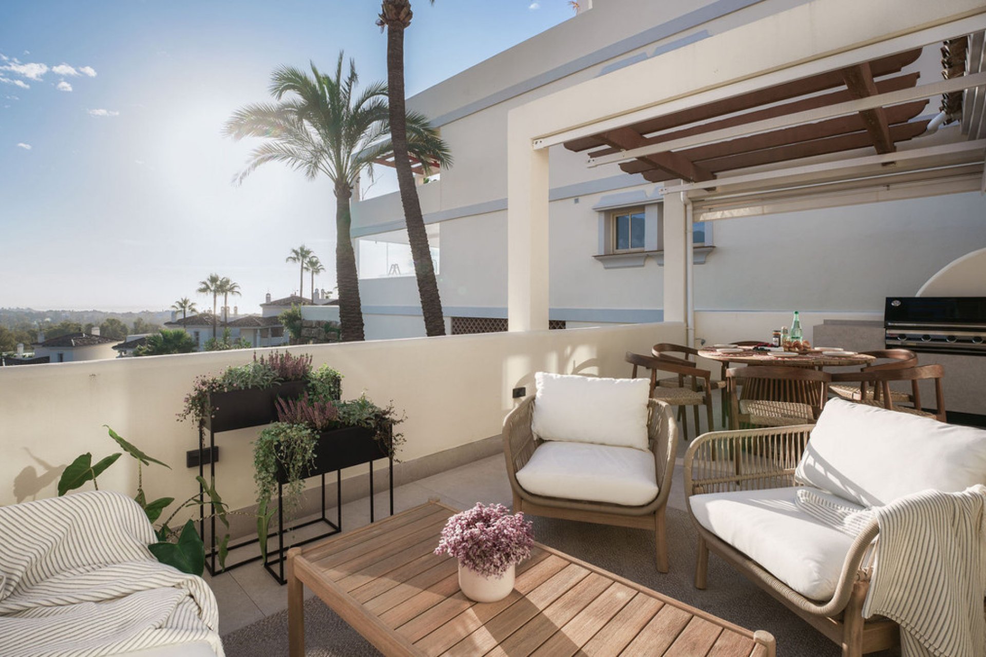 Resale - Apartment - Middle Floor Apartment - Marbella - Nueva Andalucia