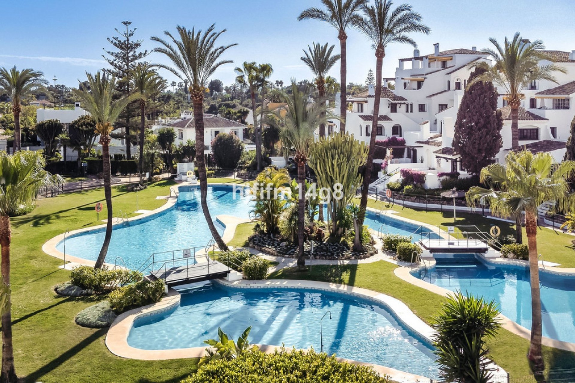 Resale - Apartment - Middle Floor Apartment - Marbella - Nueva Andalucia