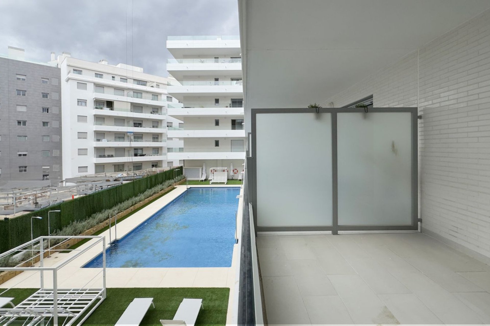 Resale - Apartment - Middle Floor Apartment - Marbella - Nueva Andalucia