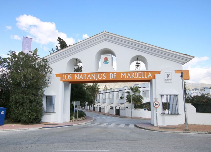 Resale - Apartment - Middle Floor Apartment - Marbella - Nueva Andalucia