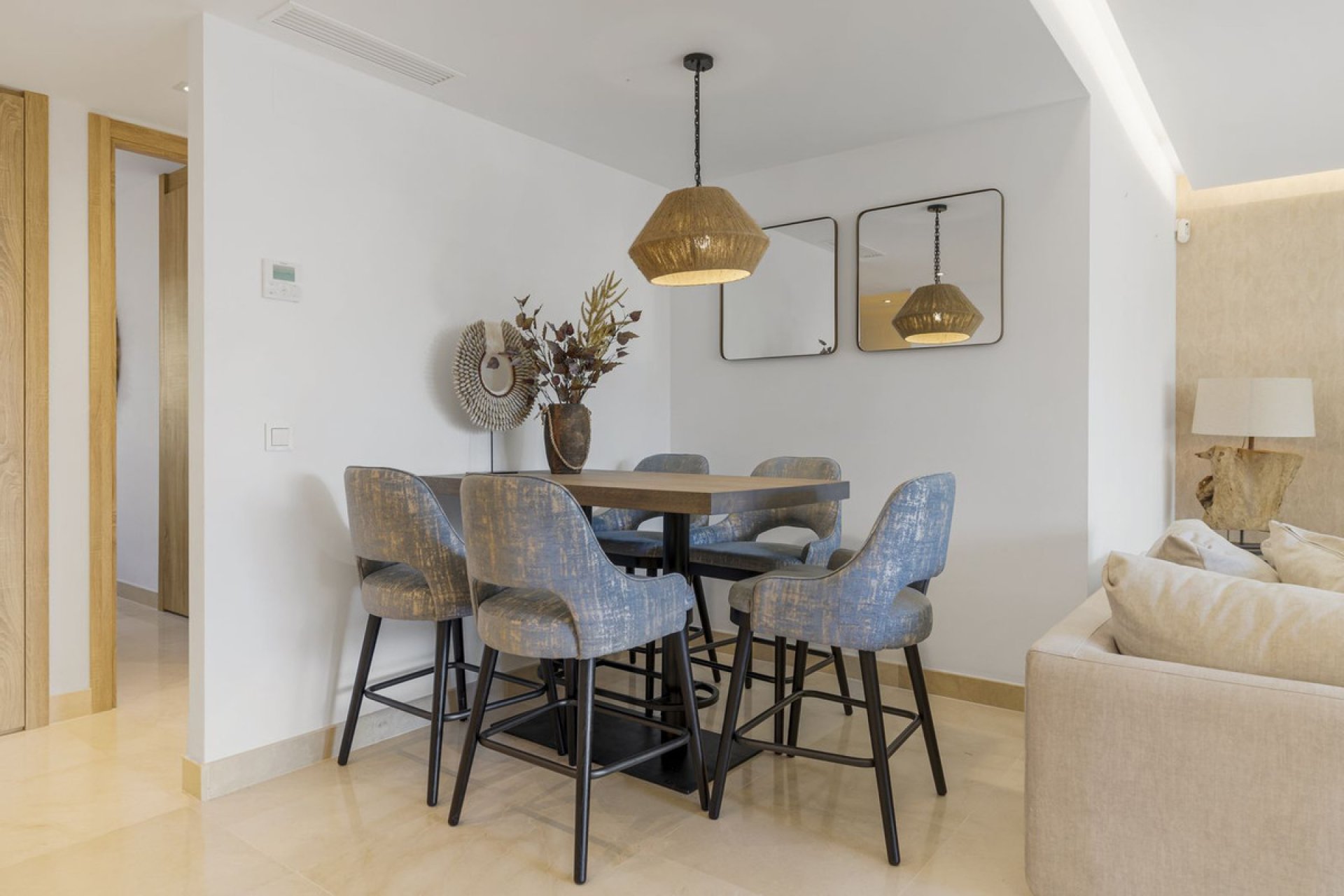 Resale - Apartment - Middle Floor Apartment - Marbella - Nueva Andalucia