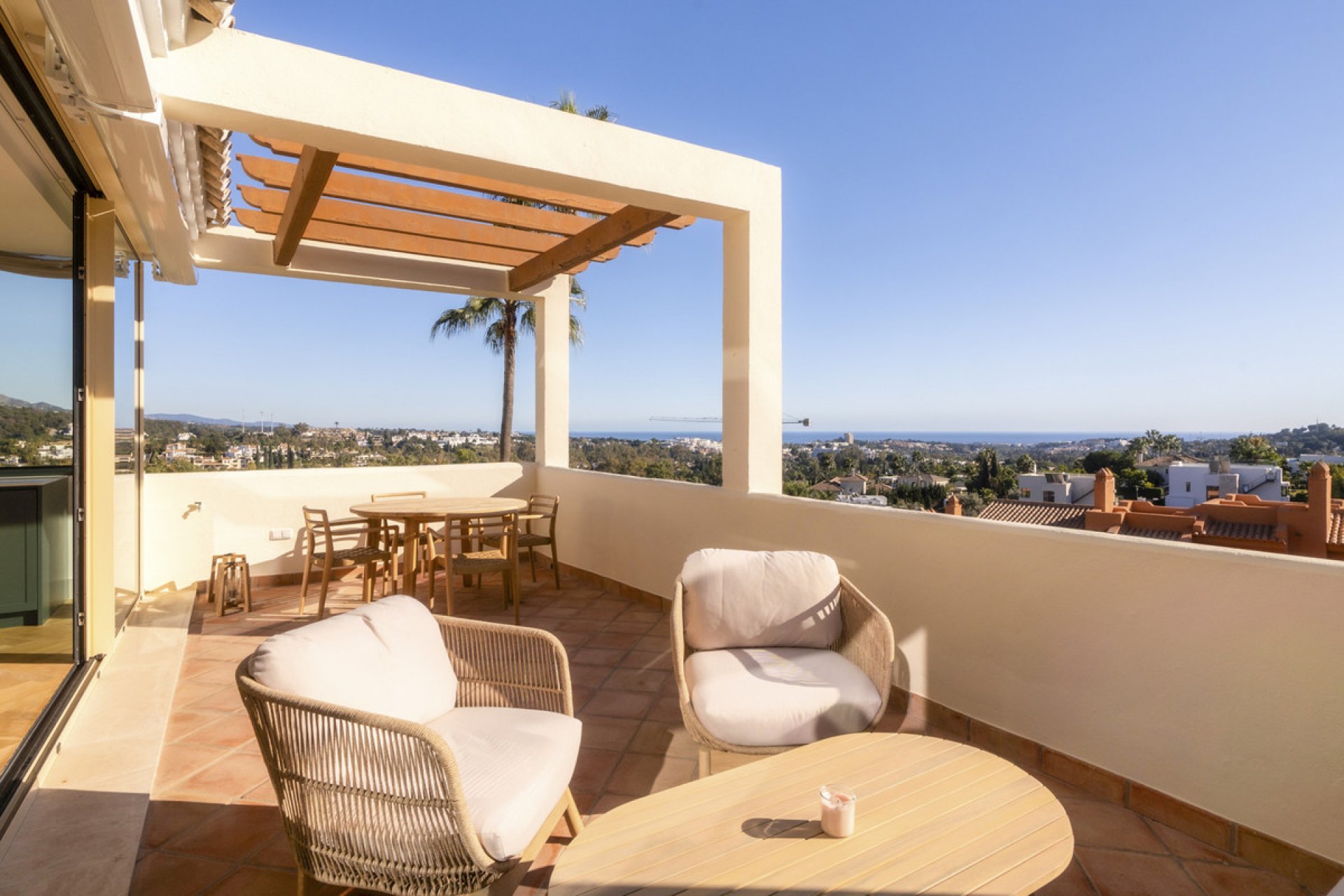 Resale - Apartment - Middle Floor Apartment - Marbella - Nueva Andalucia