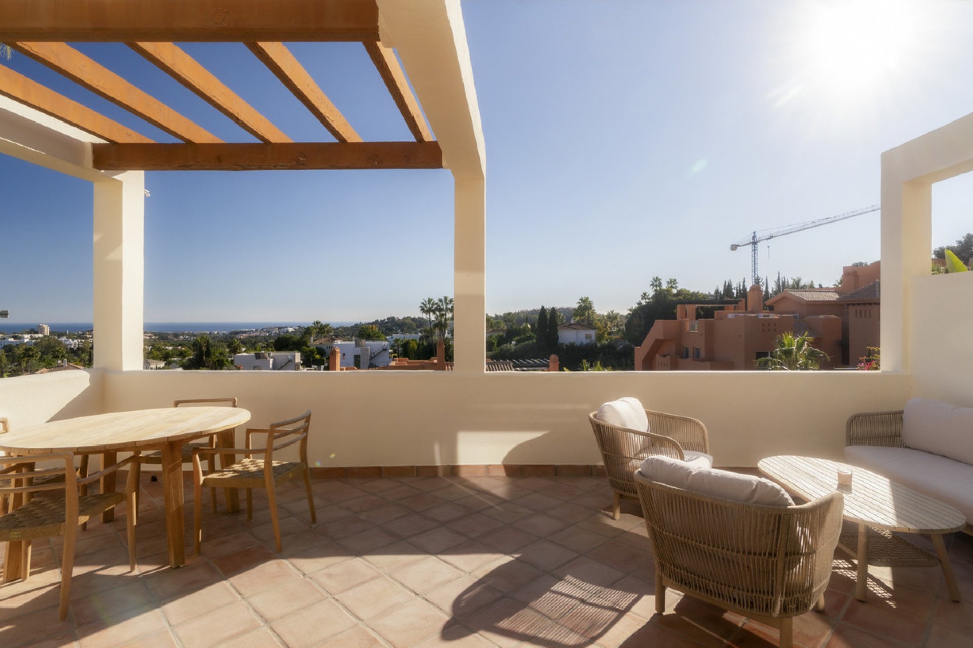 Resale - Apartment - Middle Floor Apartment - Marbella - Nueva Andalucia