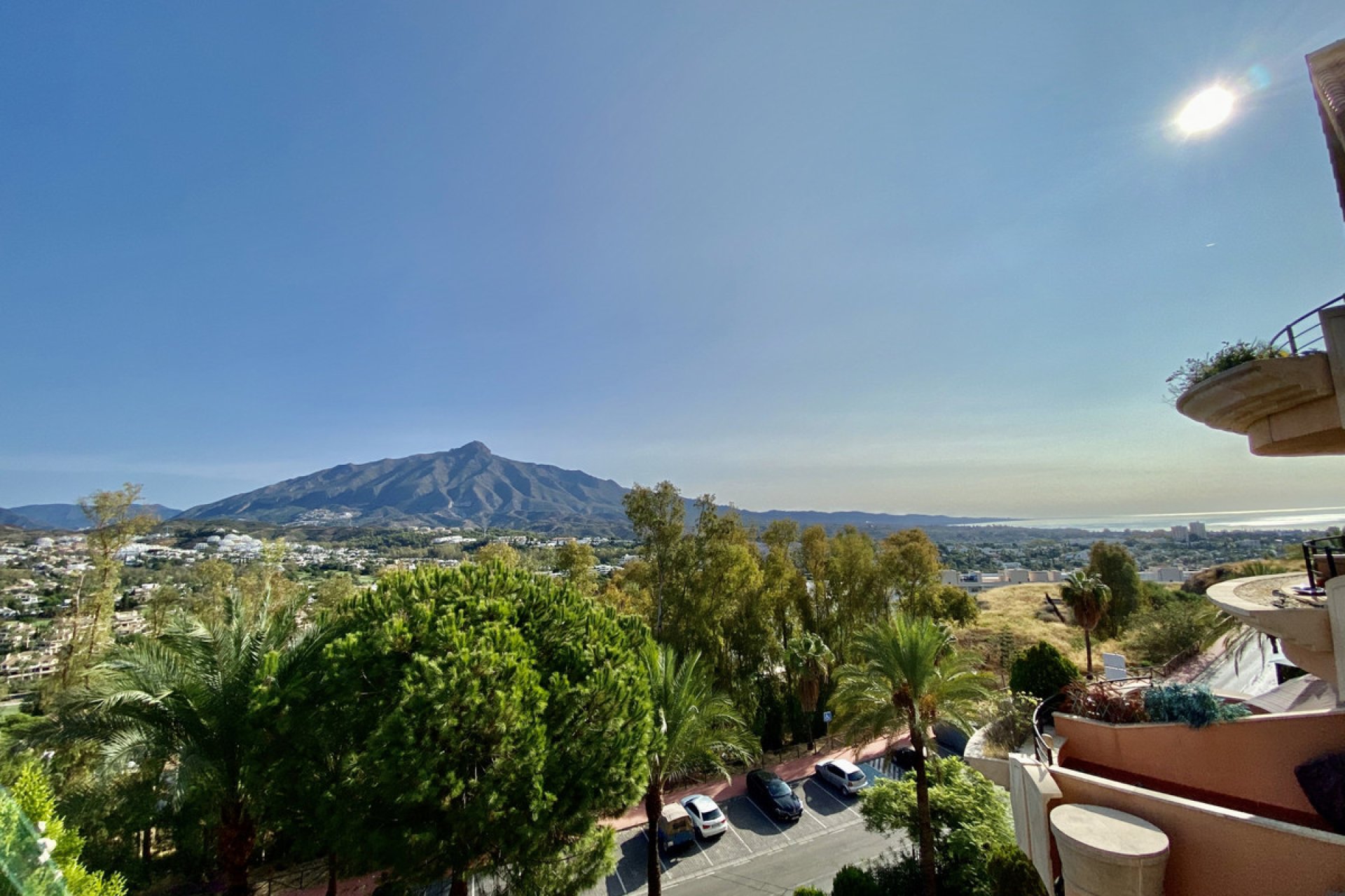 Resale - Apartment - Middle Floor Apartment - Marbella - Nueva Andalucia