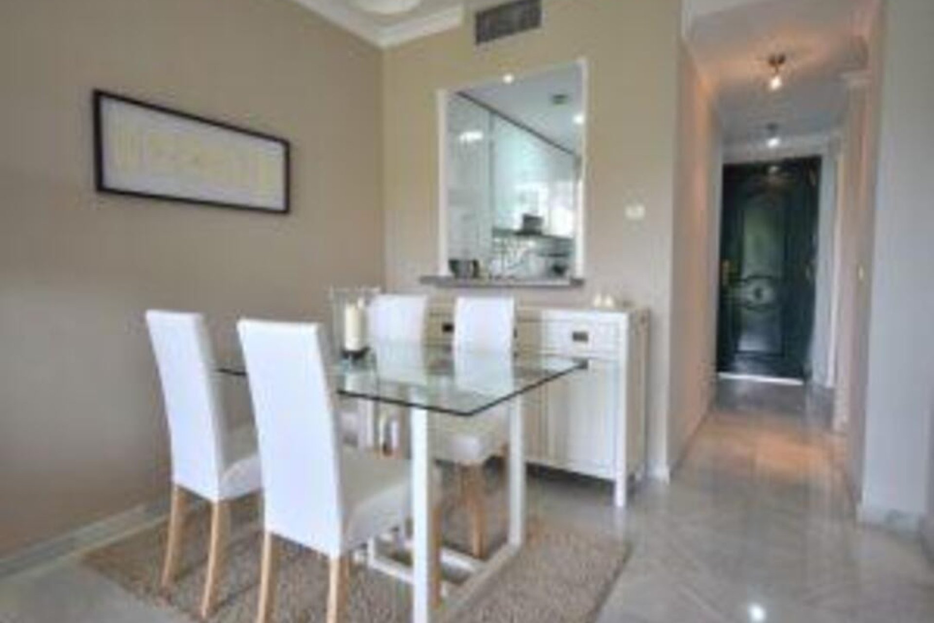 Resale - Apartment - Middle Floor Apartment - Marbella - Nueva Andalucia