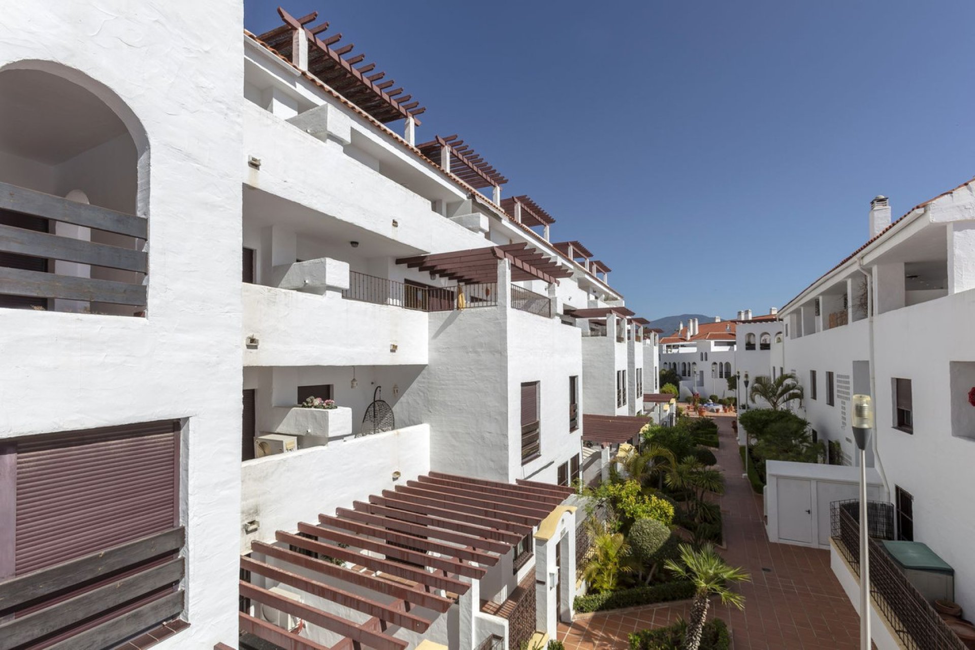 Resale - Apartment - Middle Floor Apartment - Marbella - Nueva Andalucia