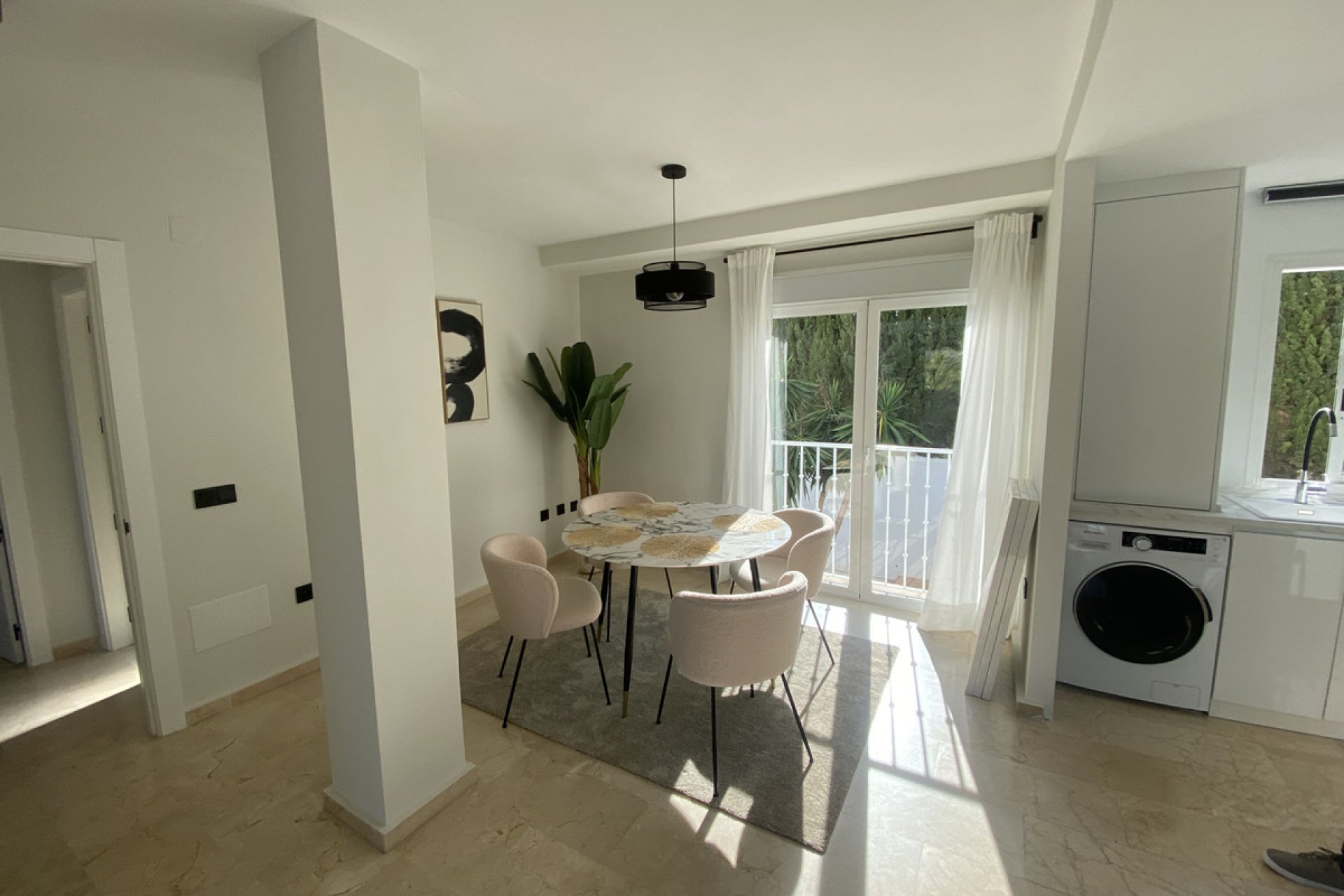 Resale - Apartment - Middle Floor Apartment - Marbella - Nueva Andalucia