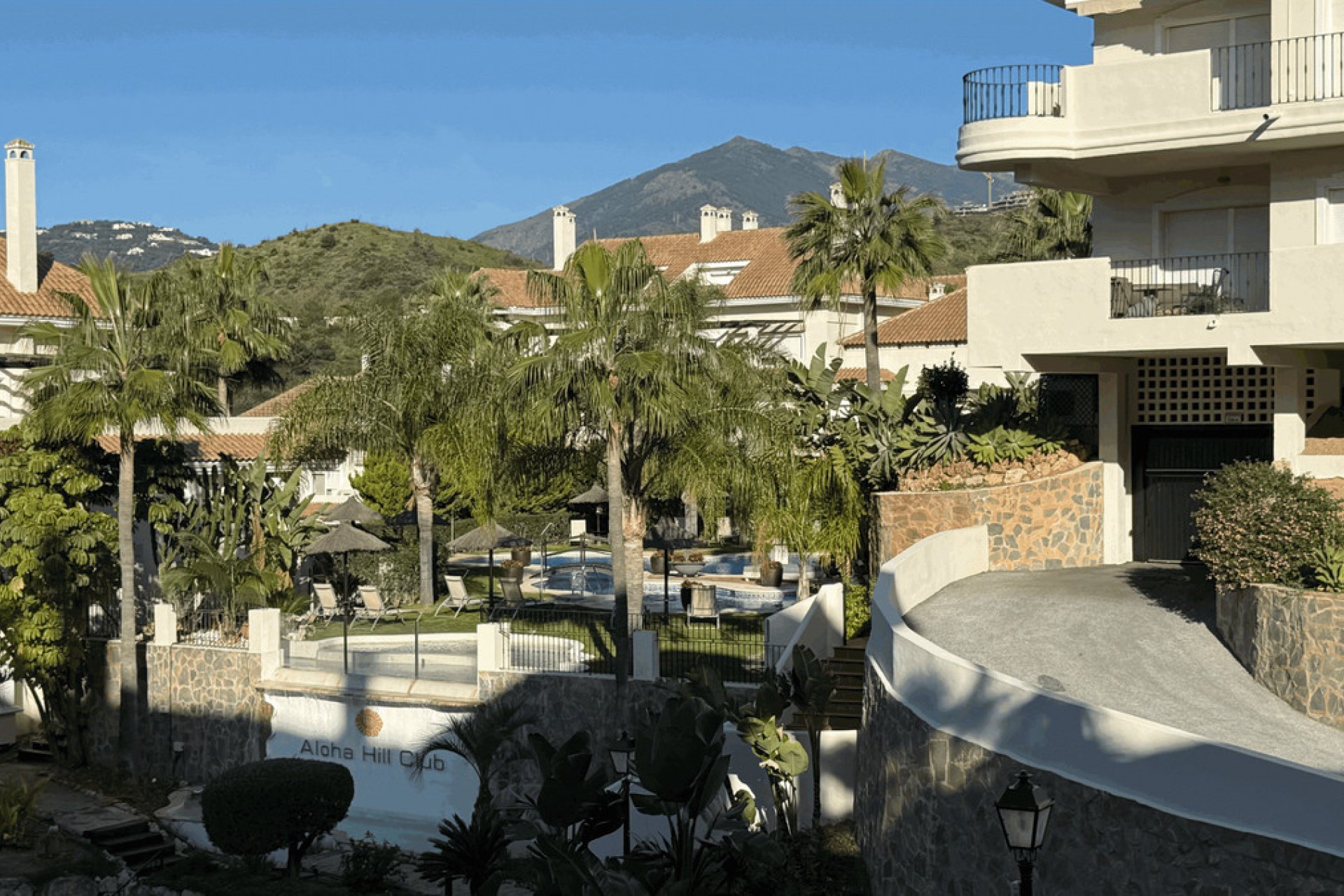 Resale - Apartment - Middle Floor Apartment - Marbella - Nueva Andalucia