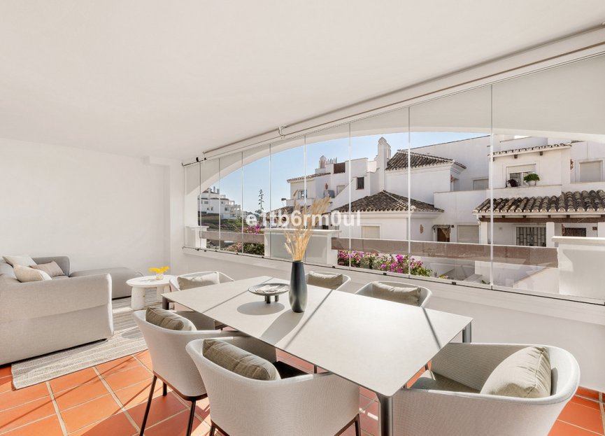 Resale - Apartment - Middle Floor Apartment - Marbella - Nueva Andalucia