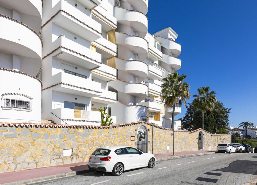 Resale - Apartment - Middle Floor Apartment - Marbella - Nueva Andalucia