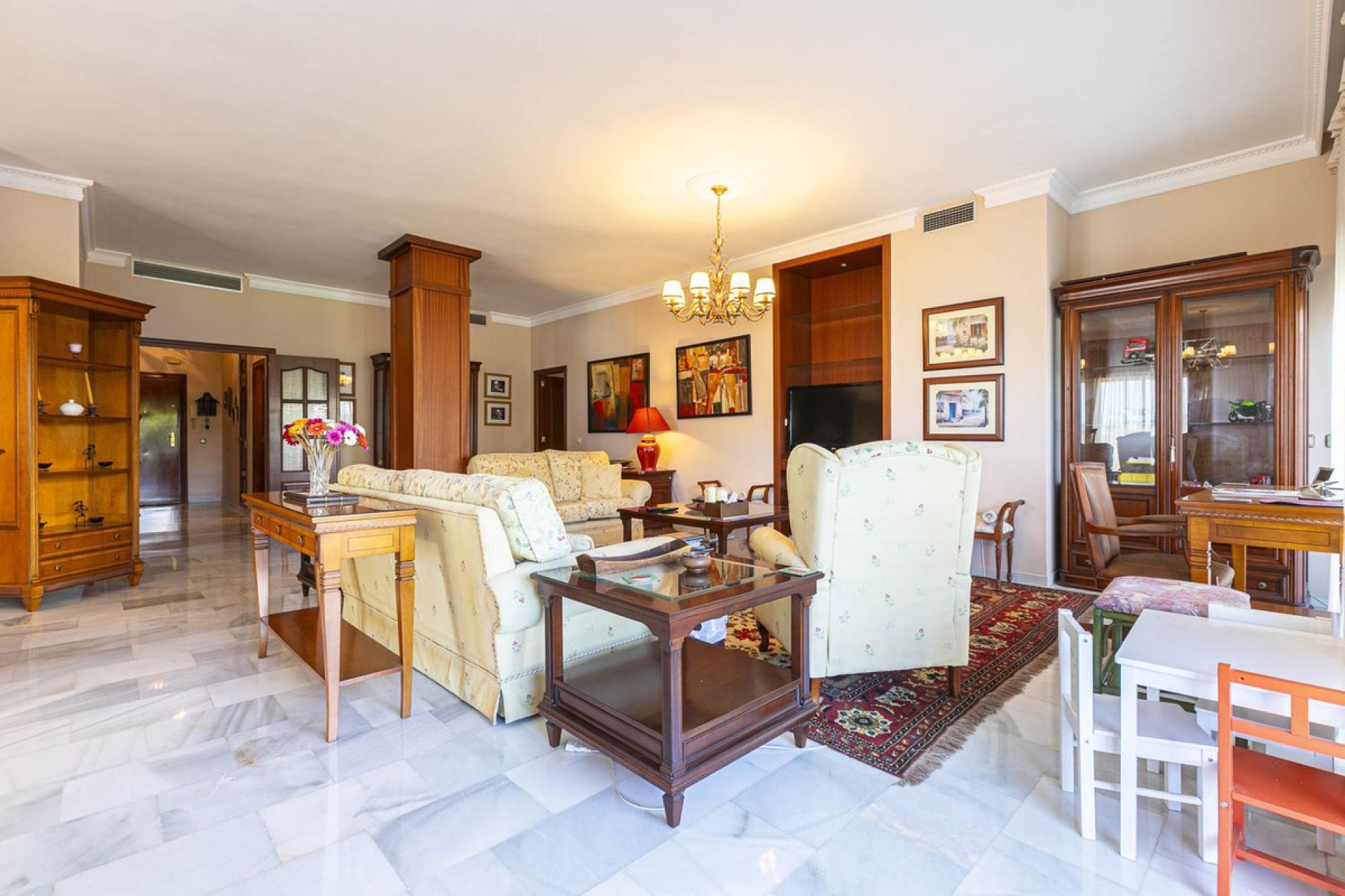 Resale - Apartment - Middle Floor Apartment - Marbella - Nueva Andalucia