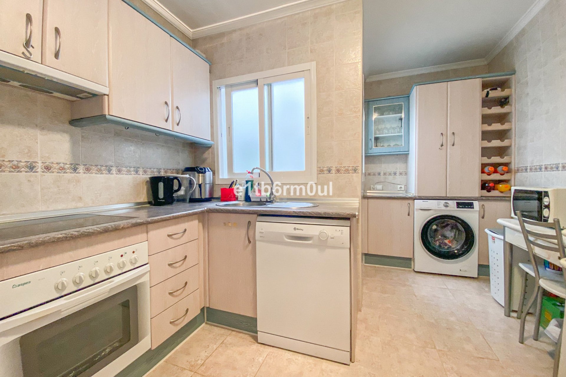 Resale - Apartment - Middle Floor Apartment - Marbella - Nueva Andalucia