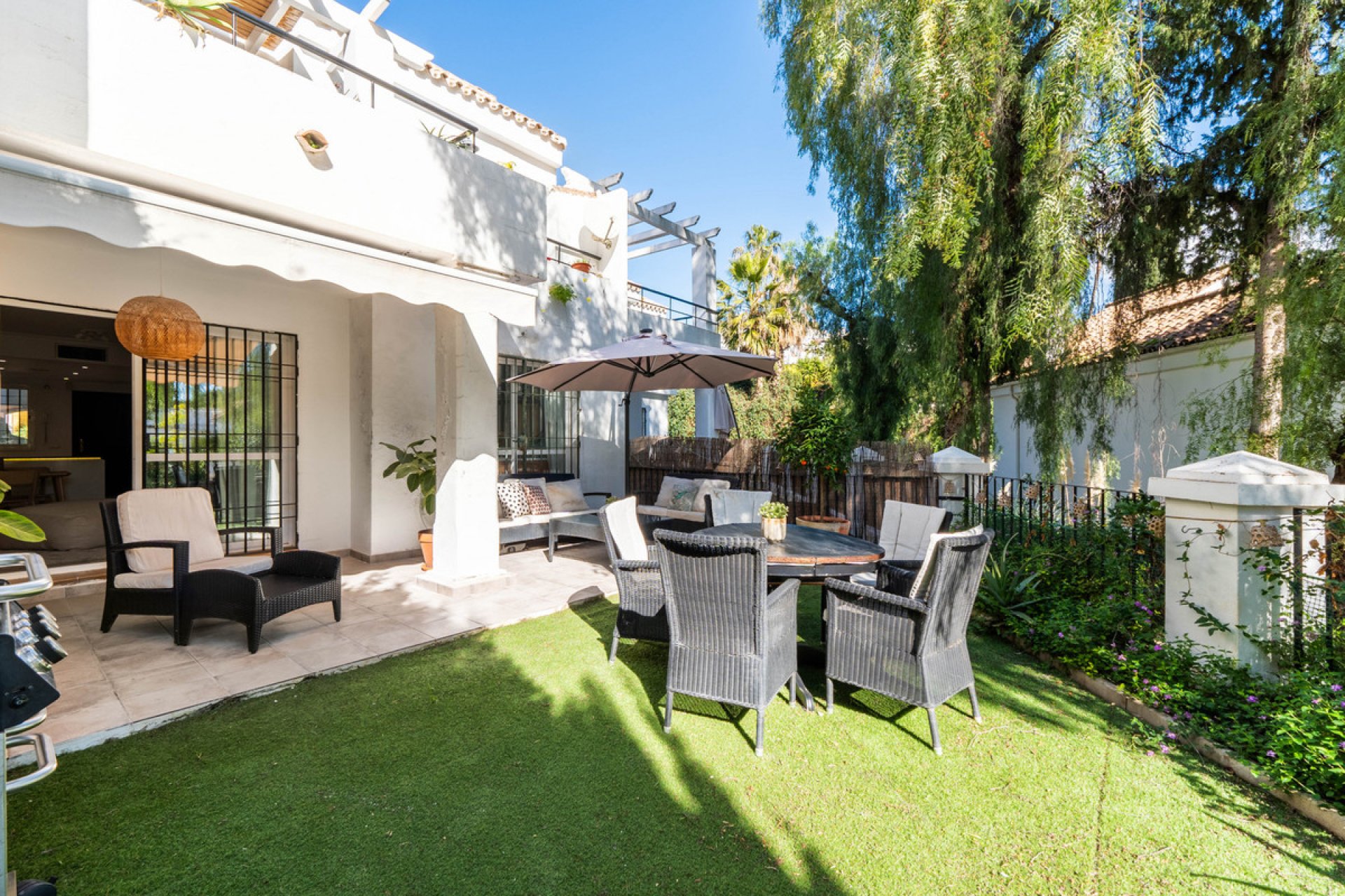 Resale - Apartment - Middle Floor Apartment - Marbella - Nueva Andalucia