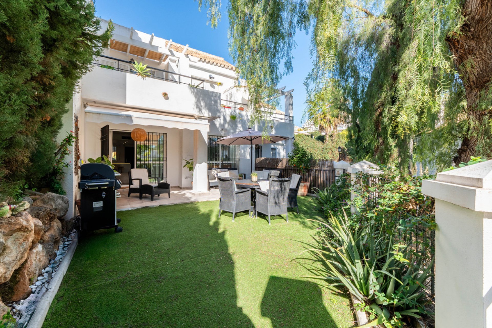 Resale - Apartment - Middle Floor Apartment - Marbella - Nueva Andalucia