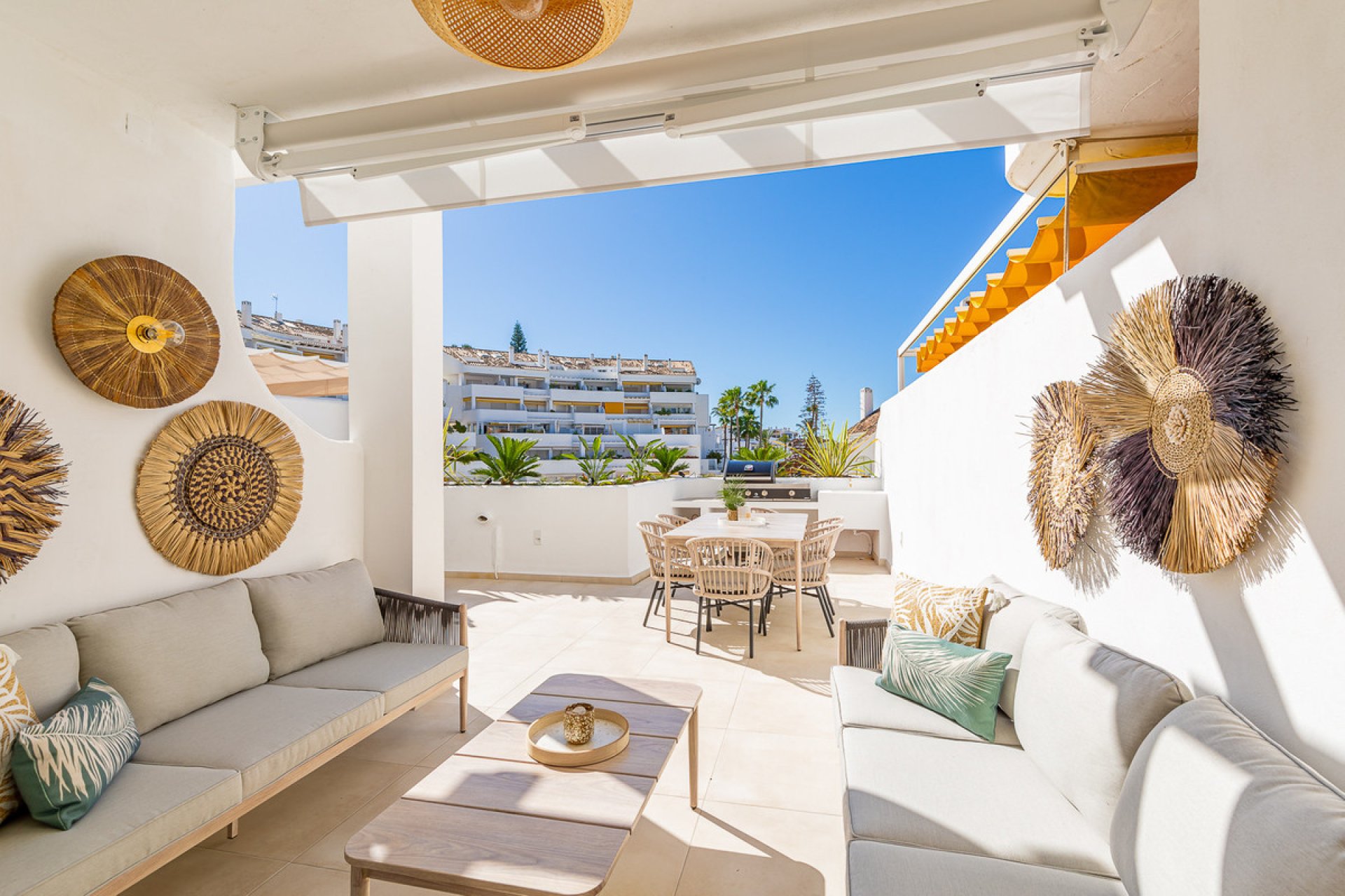 Resale - Apartment - Middle Floor Apartment - Marbella - Nueva Andalucia